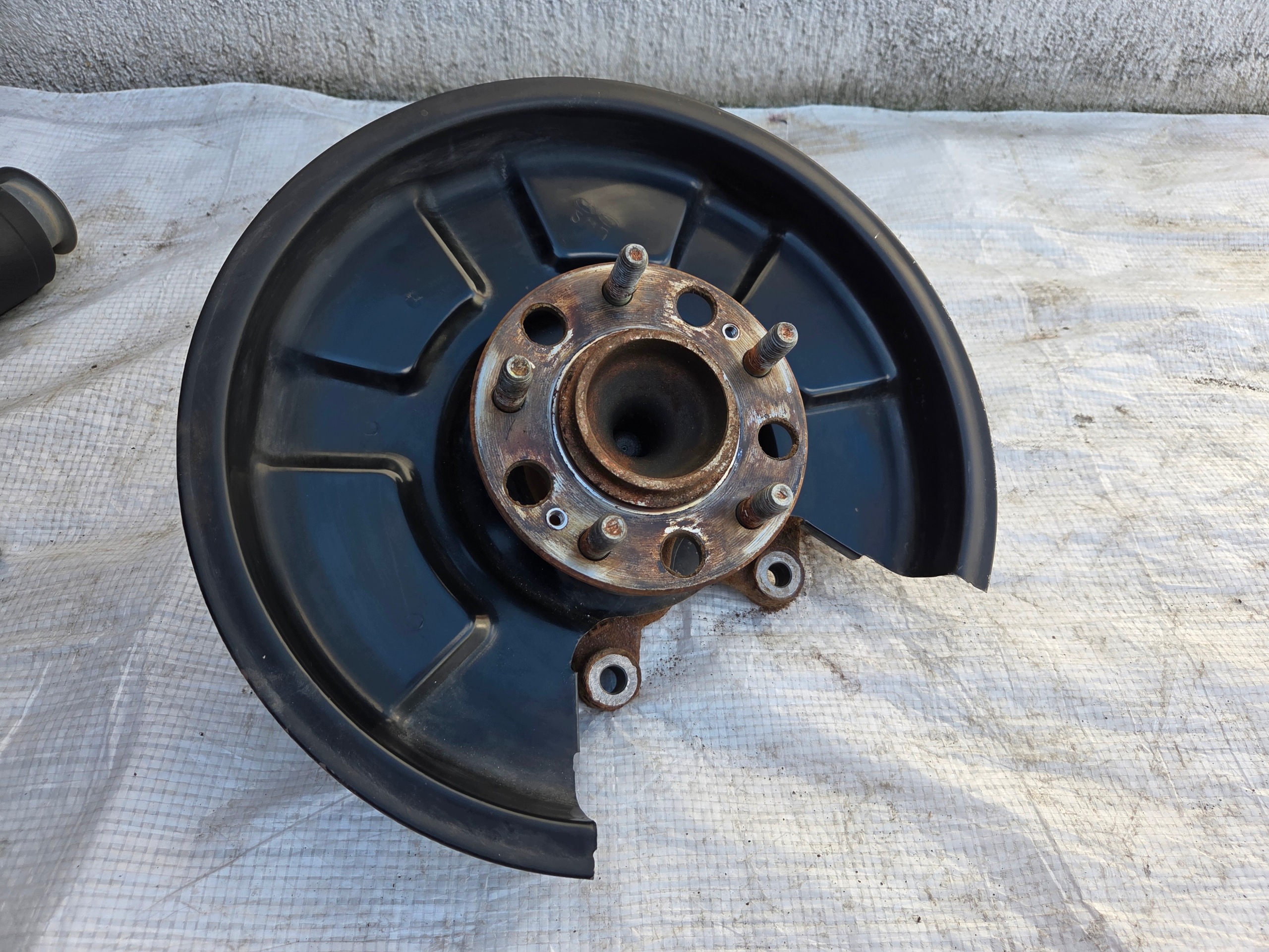 Used Rear Right Knuckle Hub 52701D7100 image 2