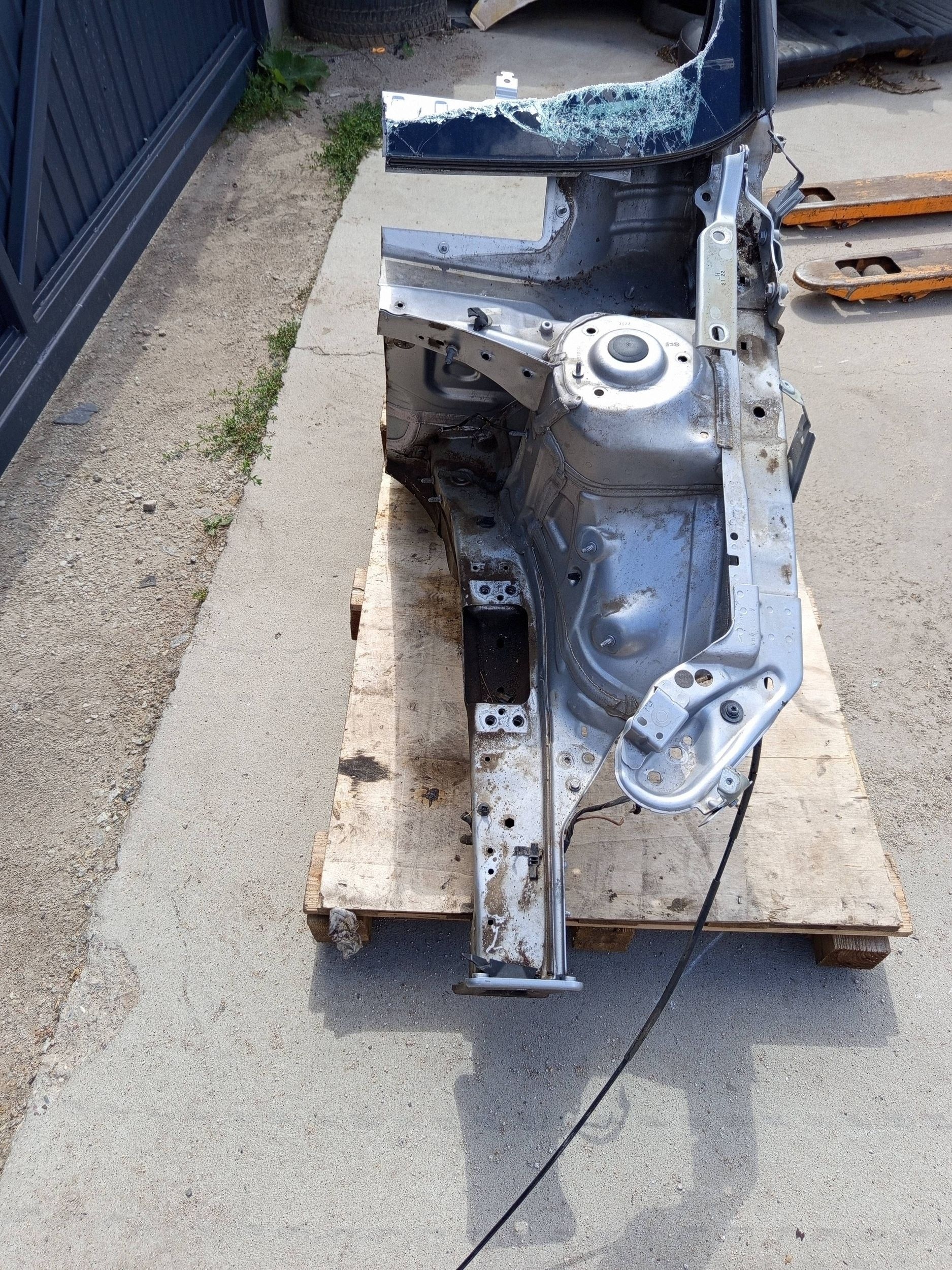 SEAT LEON IV Quartier longeron avant gauche image 3