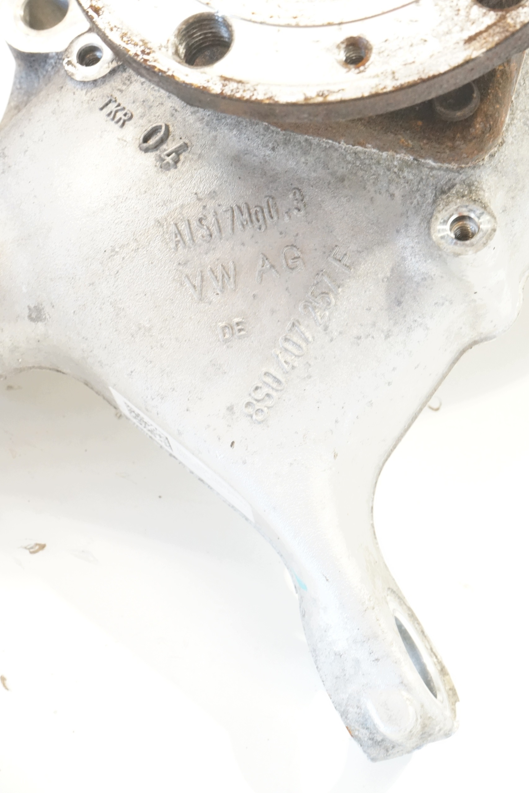 Achsschenkel vorne links Audi TT 8S TT-RS 8S0407257F
