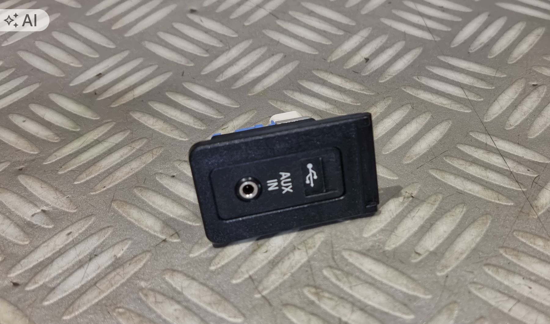 BMW 5 E60 E61 AUX Eingang USB Port 9136586 9138402 image 3