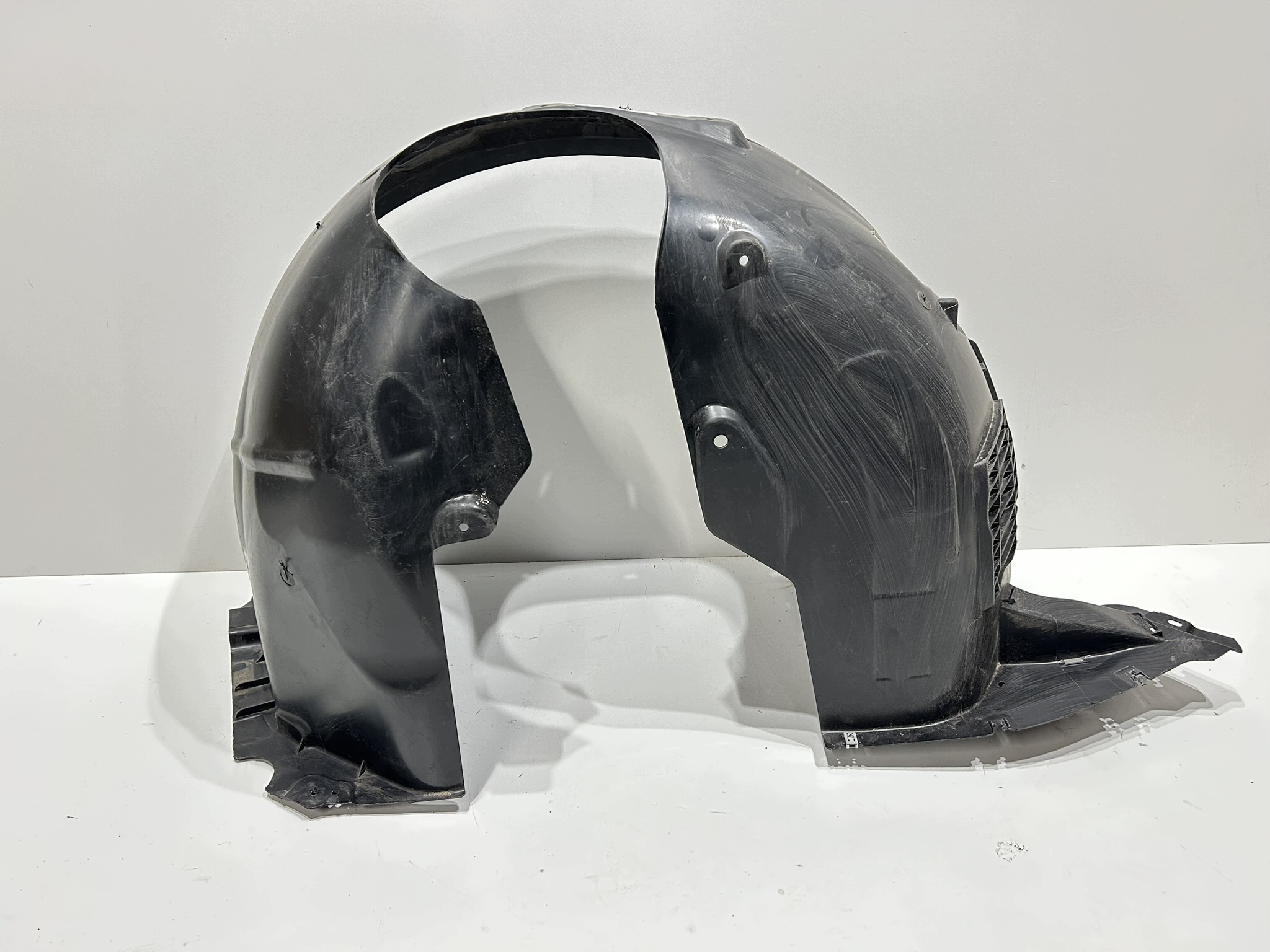 Audi A3 8Y linkes vorderes Radhaus original image 2