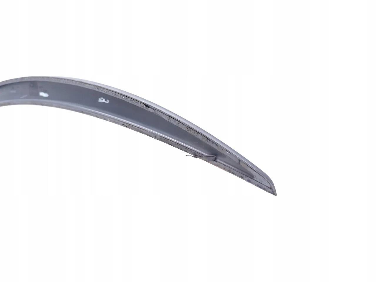 Spoiler Jaguar XE GX7M-44210-A Usado image 5