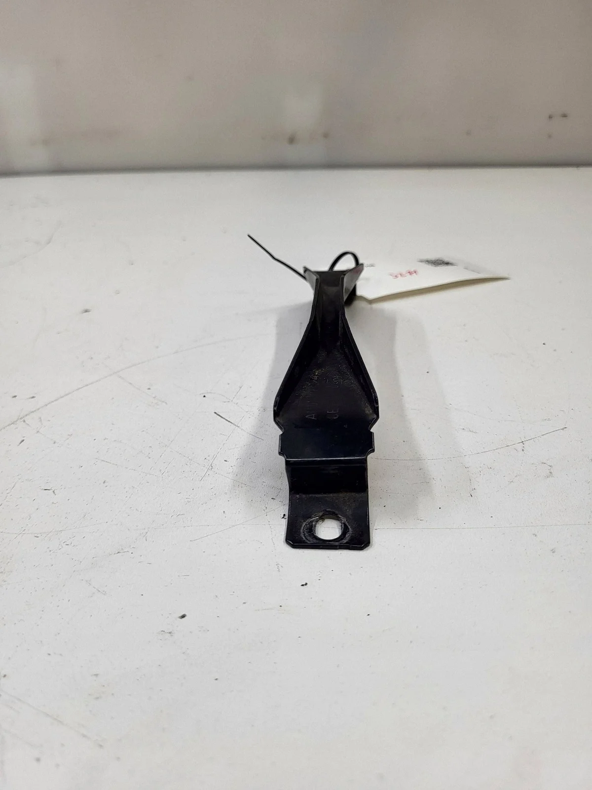 Ford Focus Kuga Akun Kiinnike AM51-10718-AA