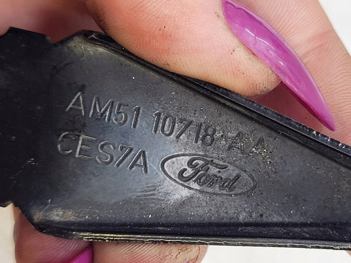 Batteriehalter Ford Focus Kuga AM51-10718-AA image 7