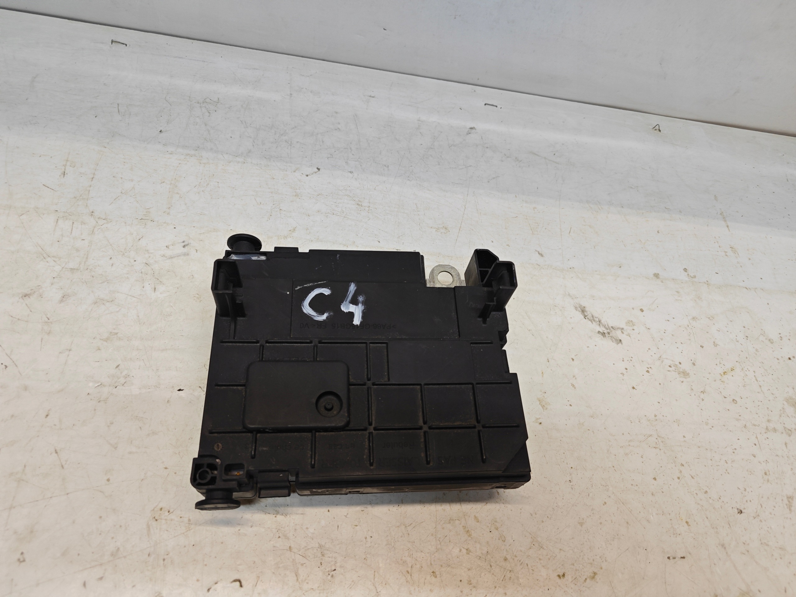 Peugeot Citroen BSM Fuse Box 9677987180