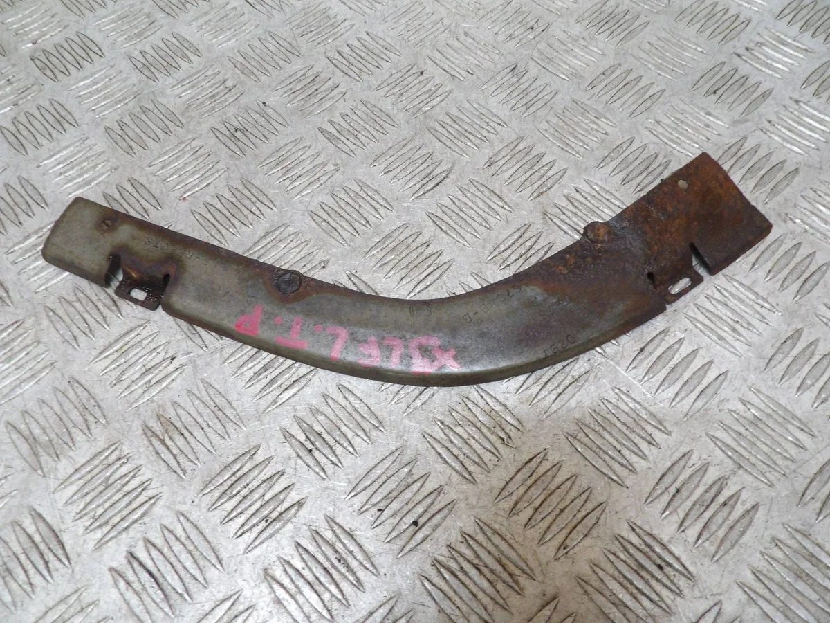 JEEP CHEROKEE XJ Support garde-boue arrière gauche image 6