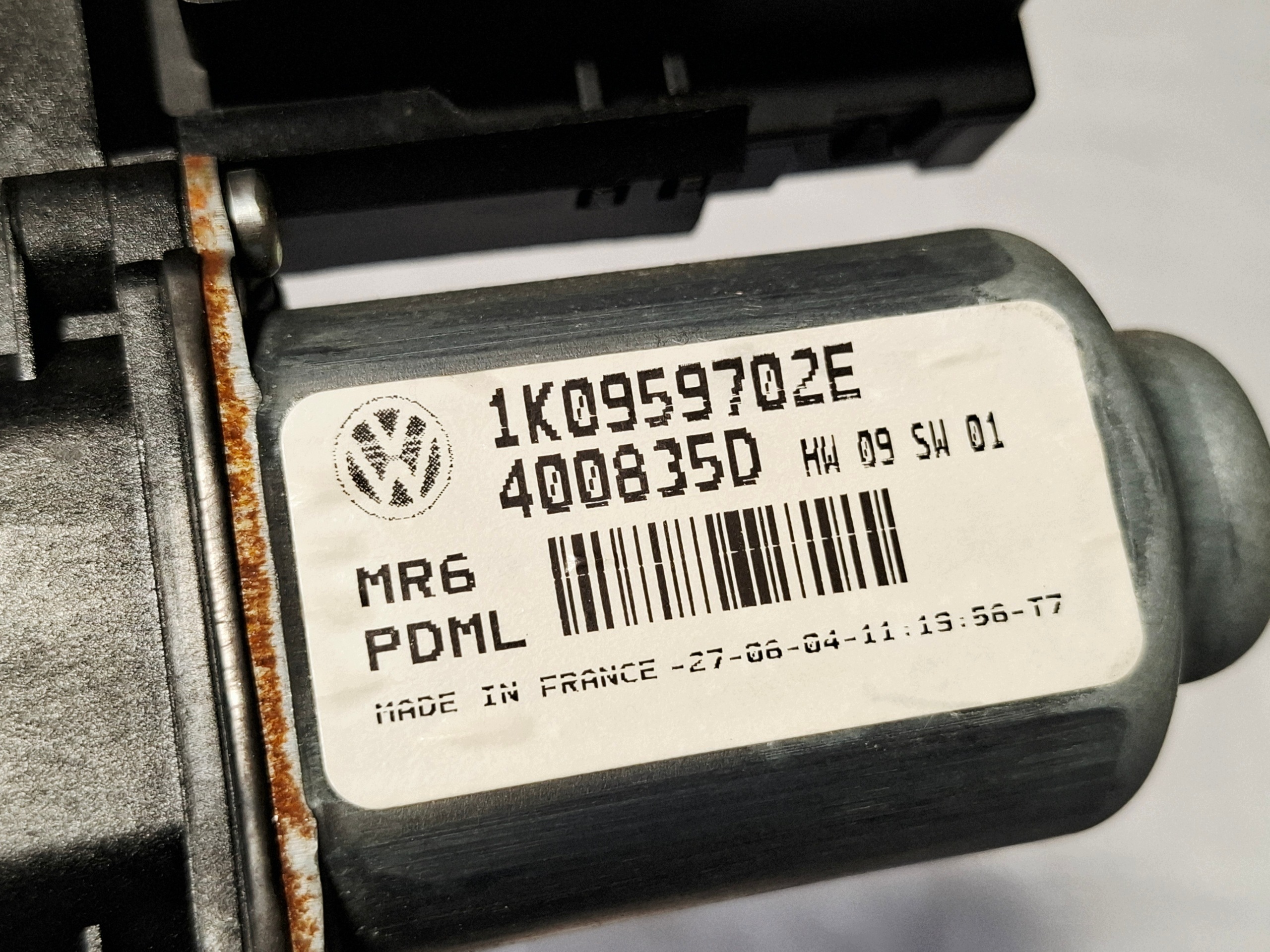 Front Window Regulator Motor Right VW Golf V 1K0959702E image 3
