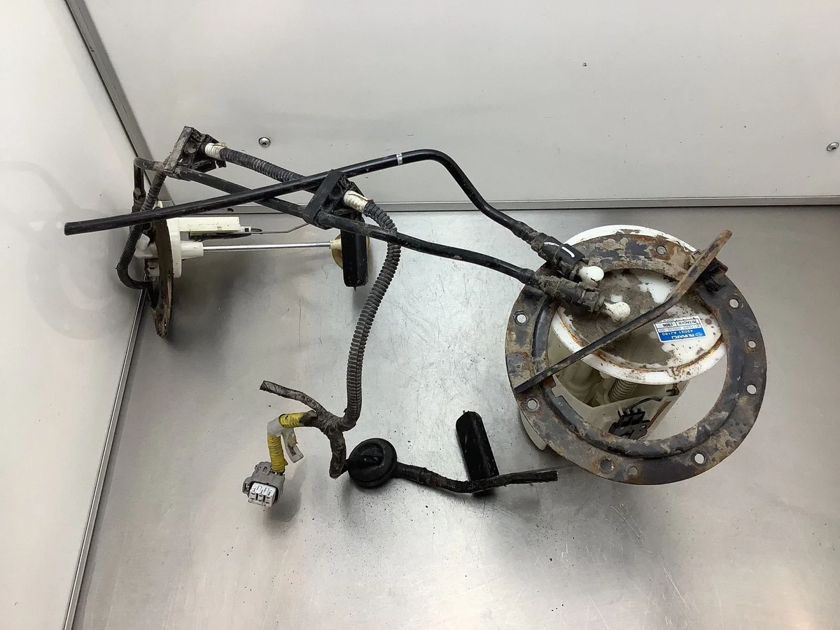 Pompe à carburant Subaru Outback B17040 image 2