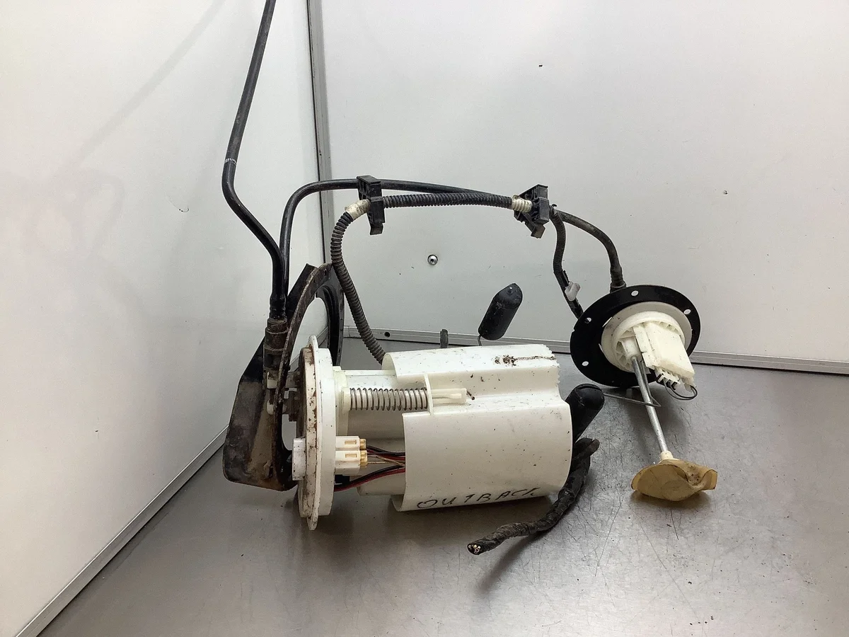 Pompe à carburant Subaru Outback B17040 image 3