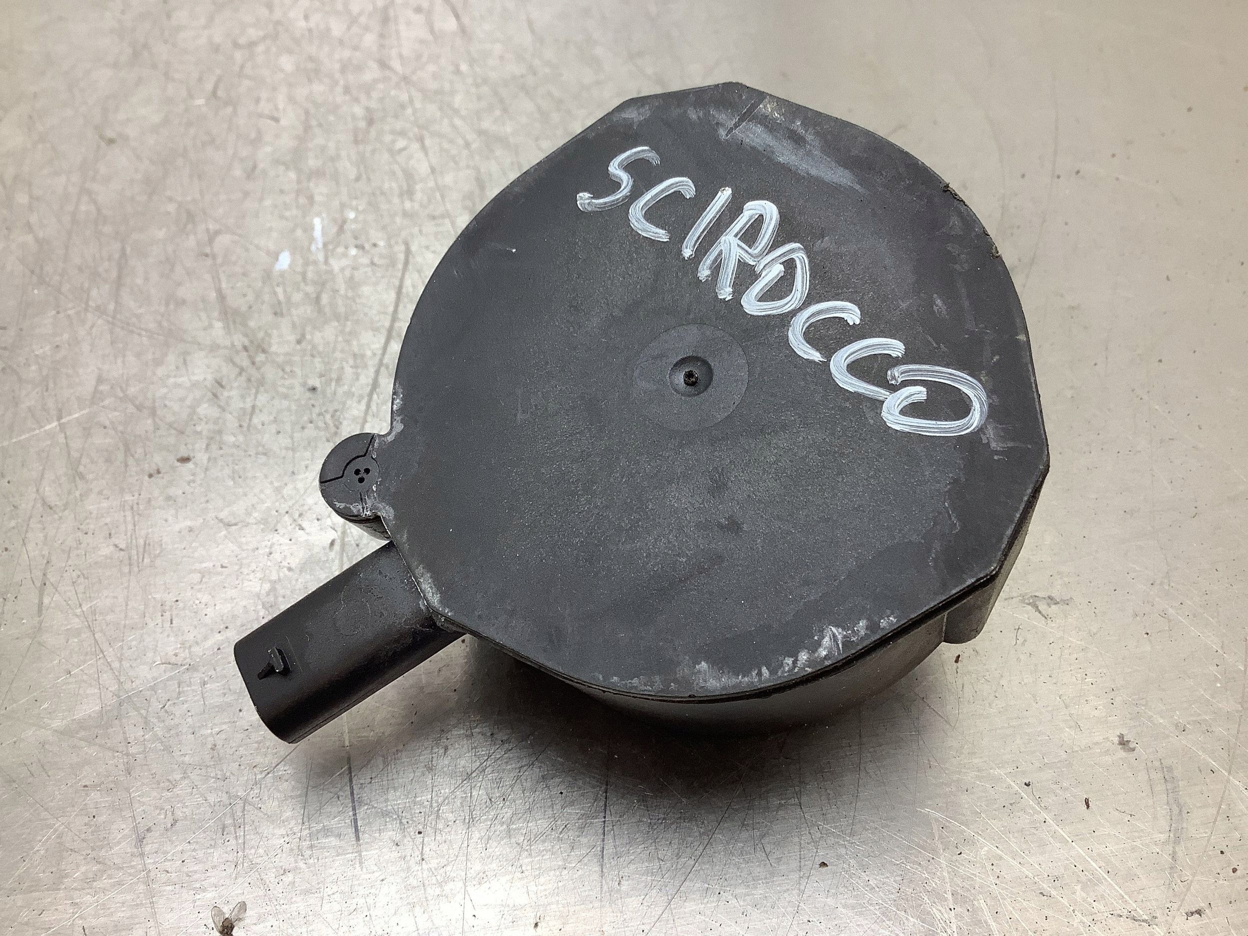 Alarme VW Golf VI 2010 OEM 8J0907601 image 2