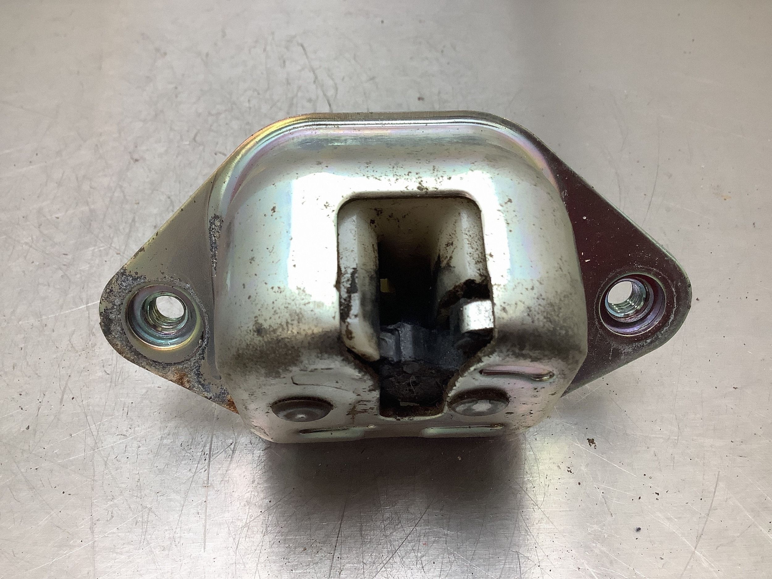 Subaru Outback Serrure Porte Arrière MBL32096 image 2