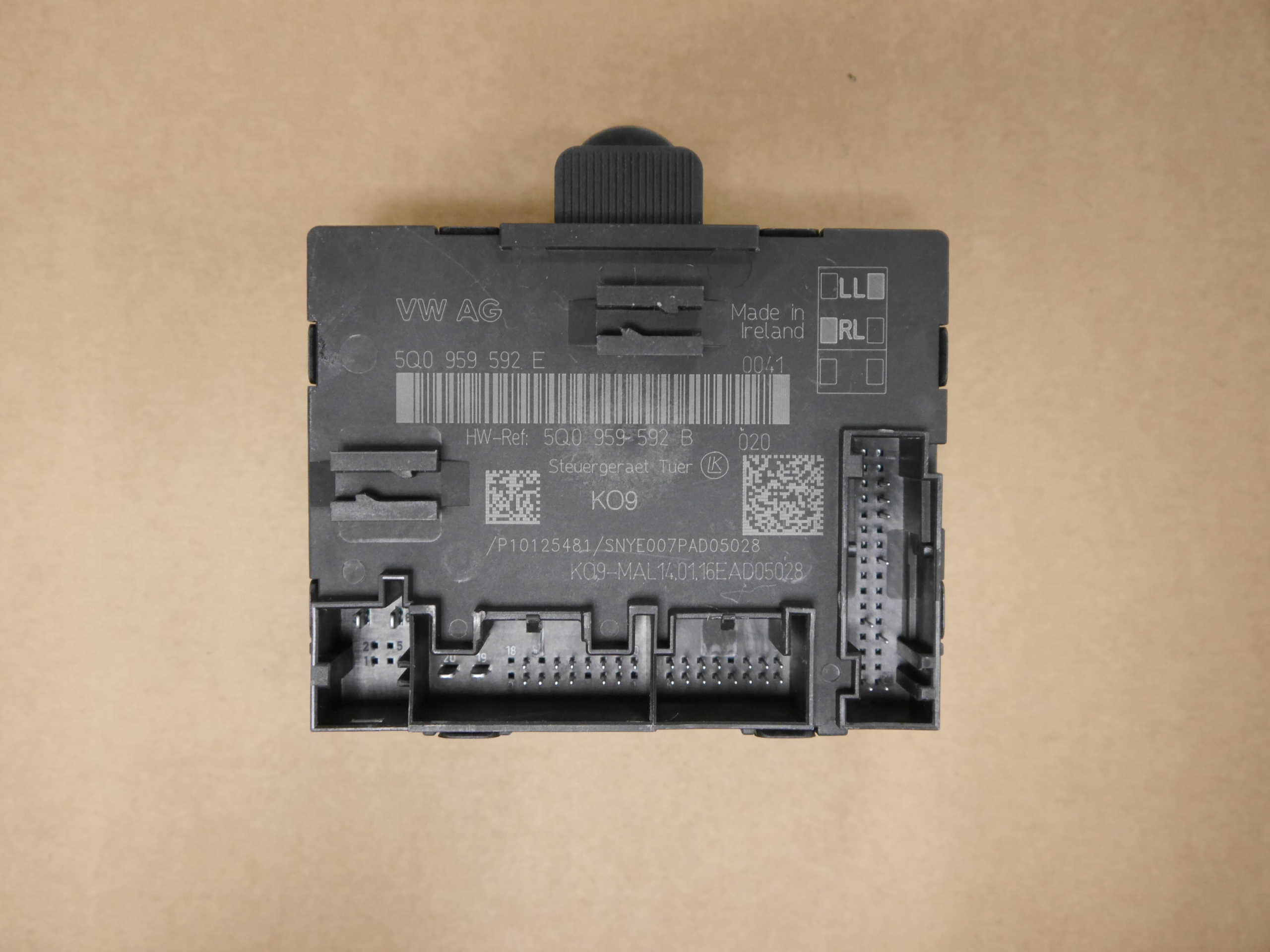 Audi A3 8V etuoven moduuli 5Q0959592E