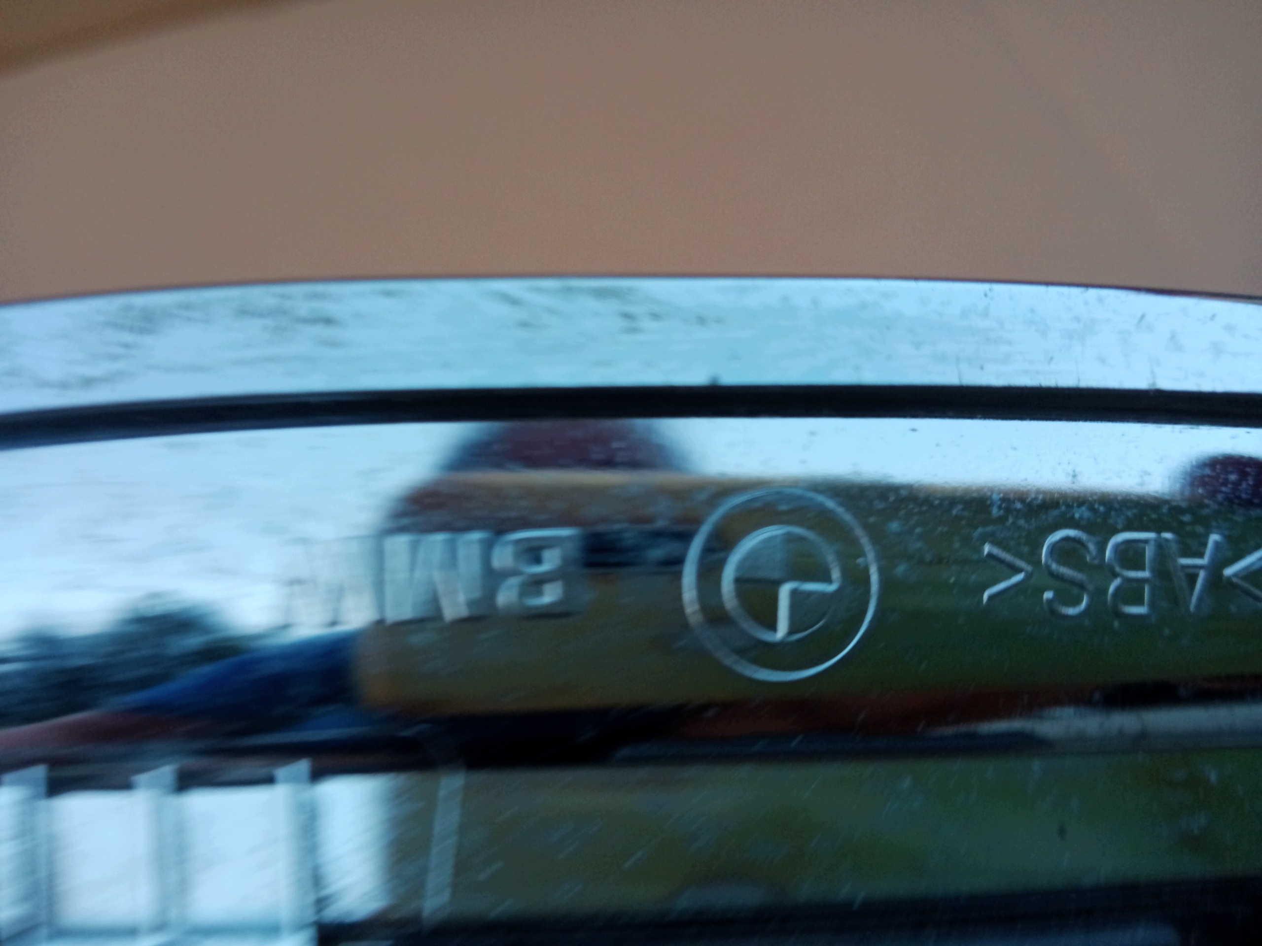BMW E90/E91 LCI oikea munuaisgrilli image 5