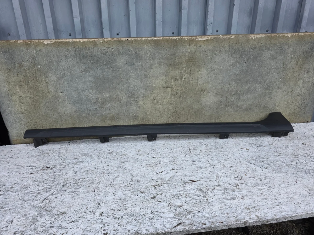Seat Arona tröskel innerlist vänster 6F9853851 image 2