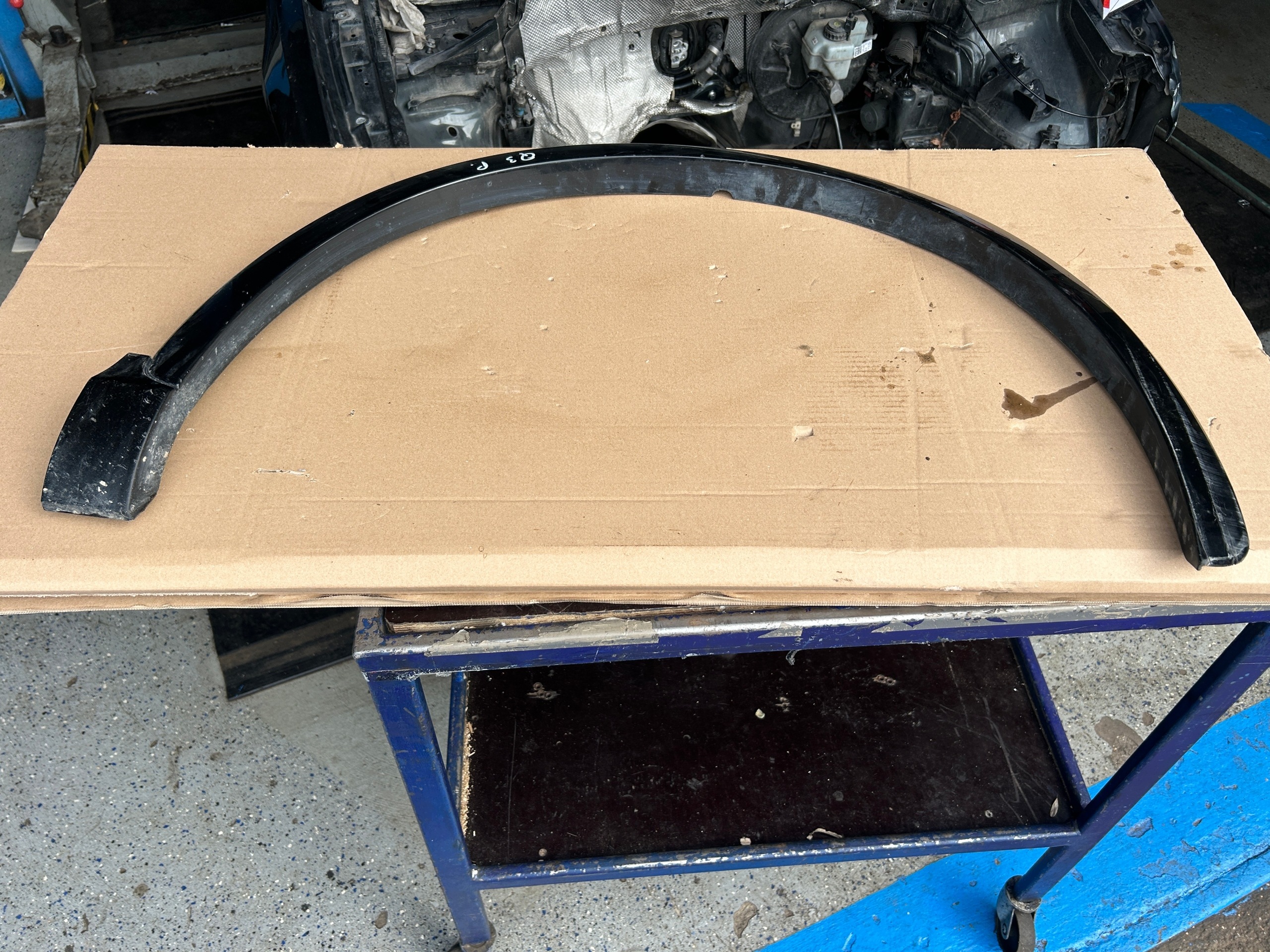 Audi Q3 8U LIFT Kotflügelblende Rechts Vorne image 2