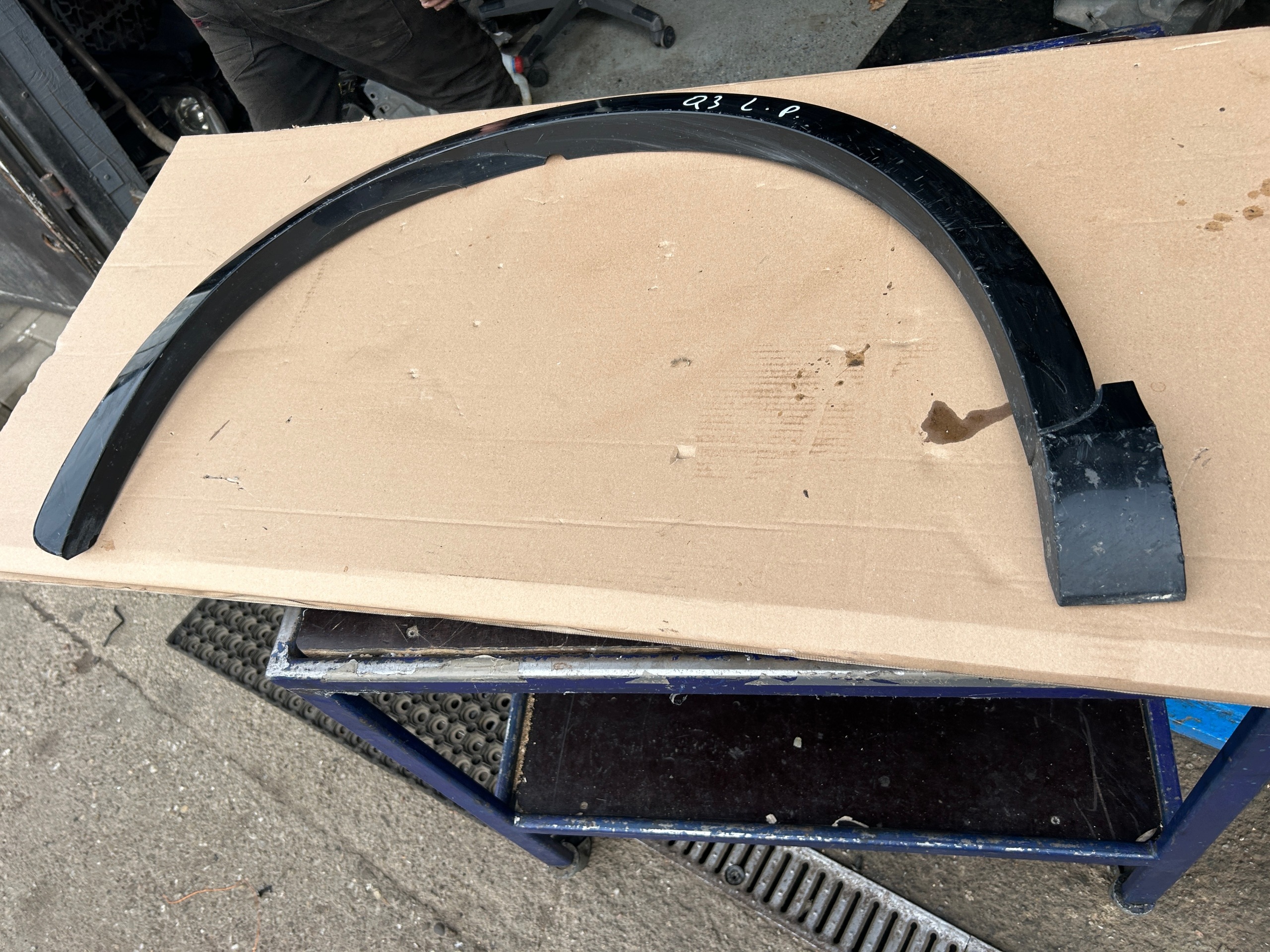 Audi Q3 8U 2015-2018 Moldura Para-lama Esquerdo image 2