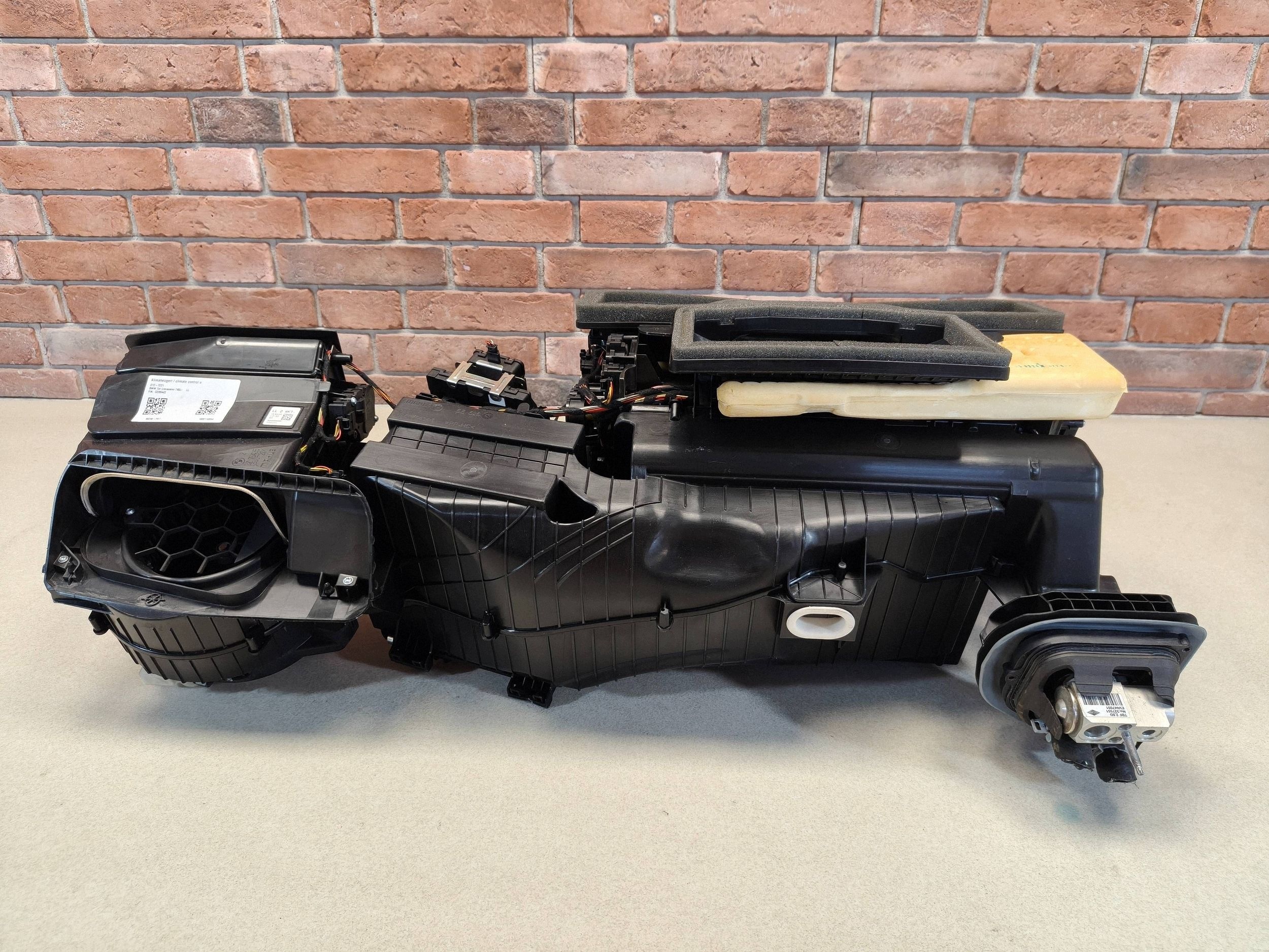 BMW Heater Blower Fan Used 9299697 image 10