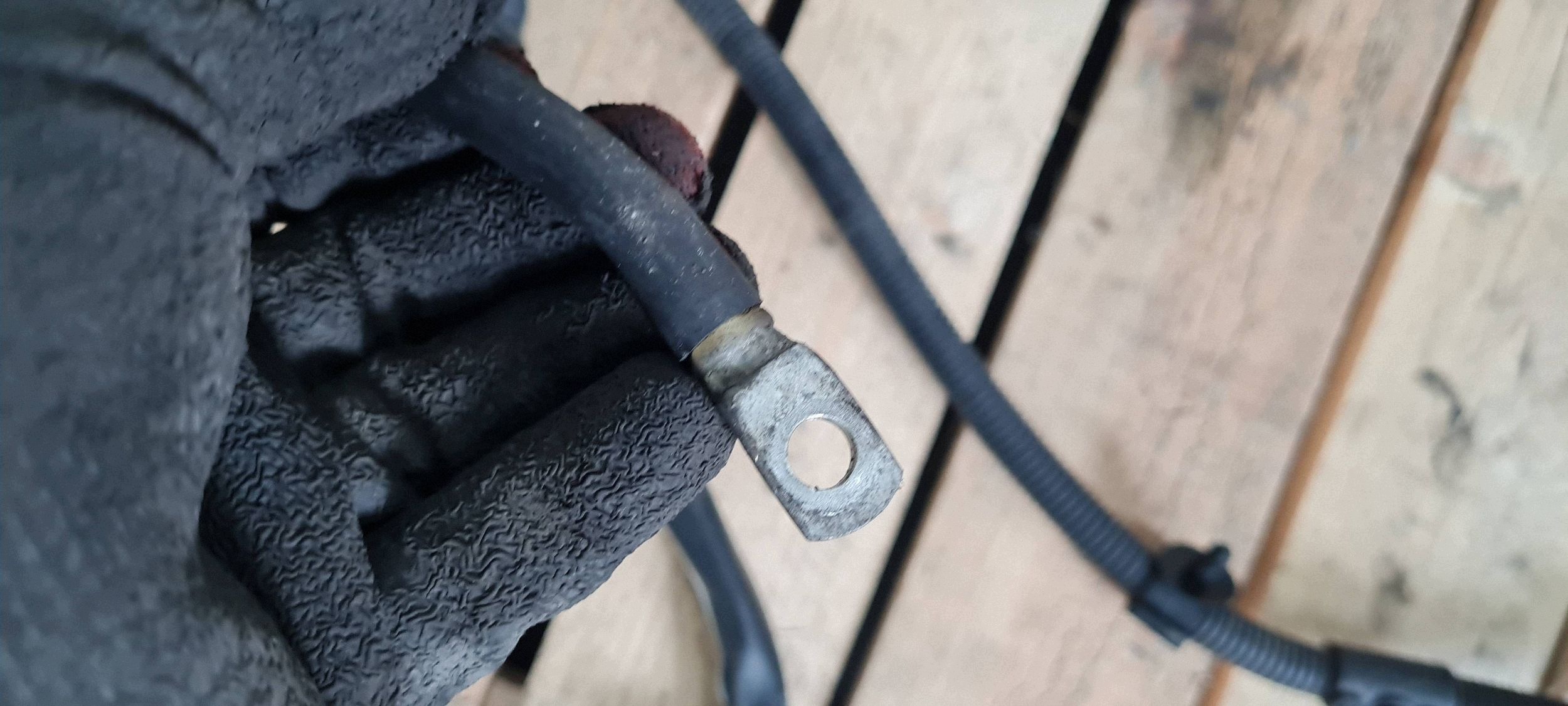 Audi A4/A5 B8 Startkabel 2.0 TDI image 5