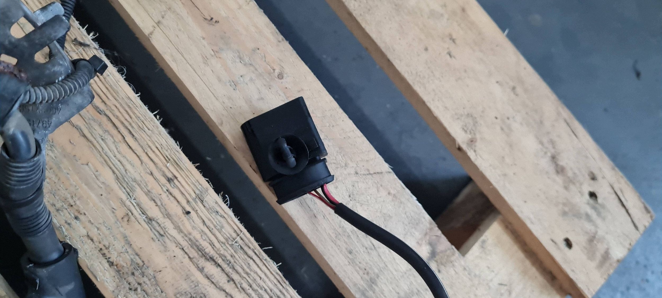 Audi A4/A5 B8 Startkabel 2.0 TDI image 8