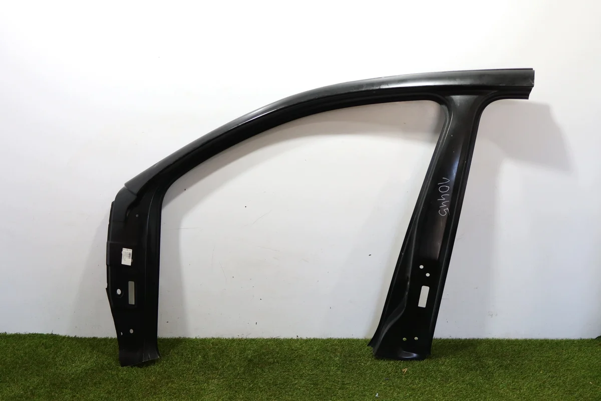 Montant gauche VW Golf V 1K4809835A image 2