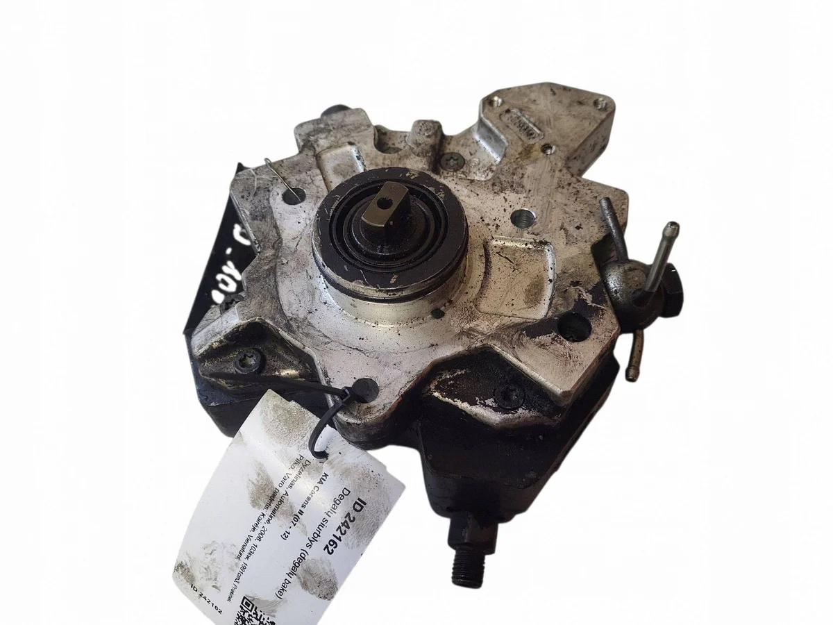 Polttoainepumppu Kia Carens II 2.0D 3310027400