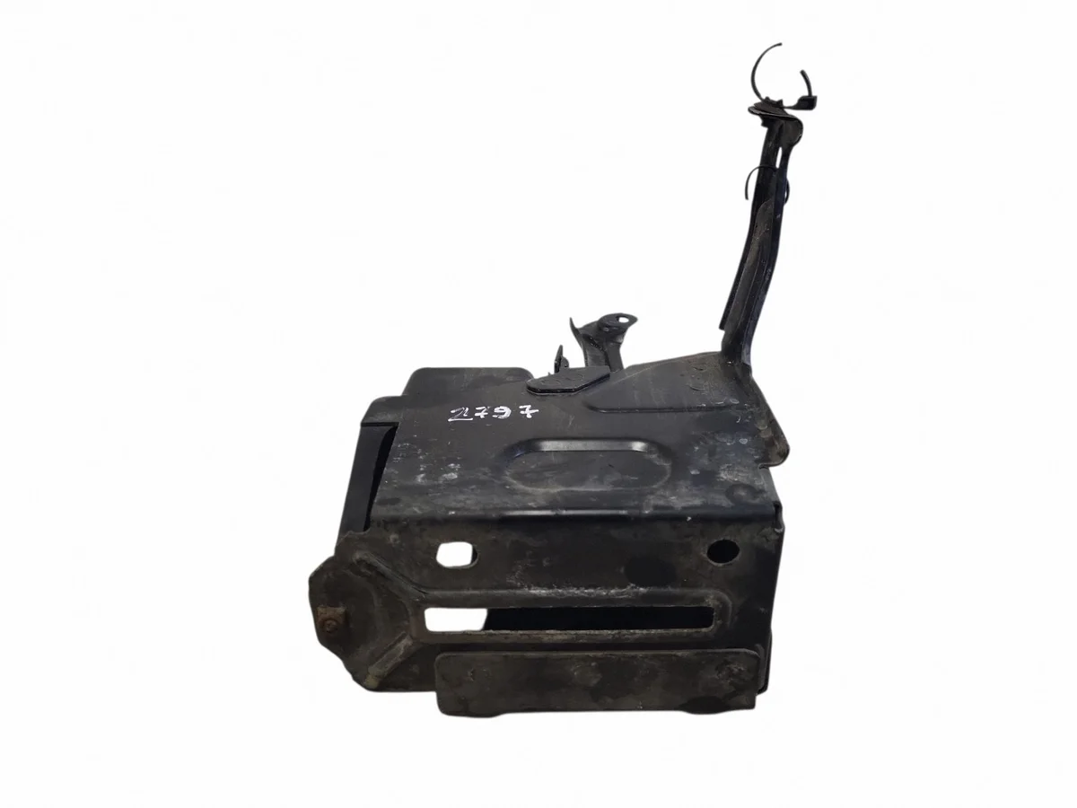 Volvo Akun Kiinnike 31298455 image 3