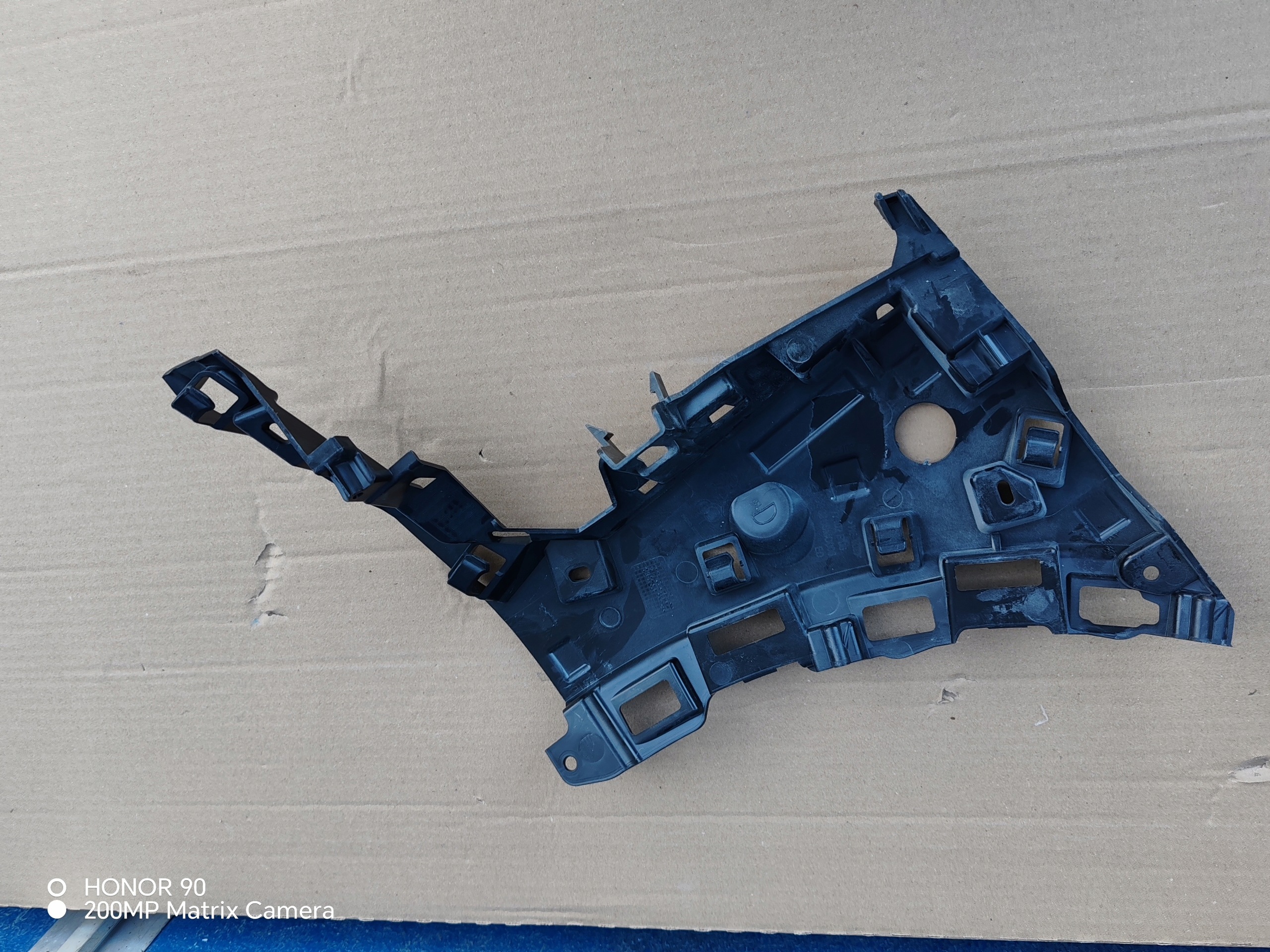 Peugeot 408 II LIFT Gleitschiene Stoßfänger vorne rechts image 3