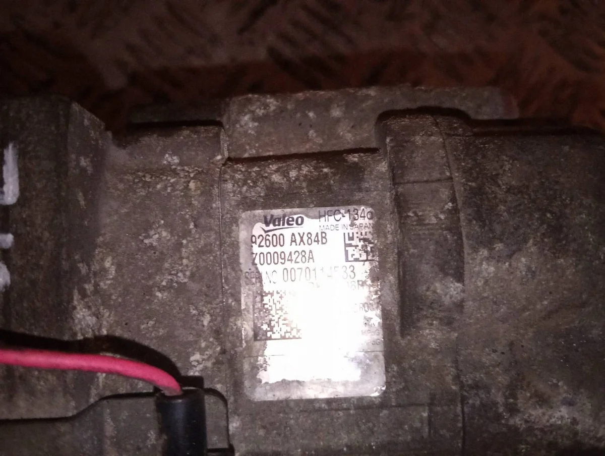 Compressor AC Nissan 92600-AX84B Usado image 3