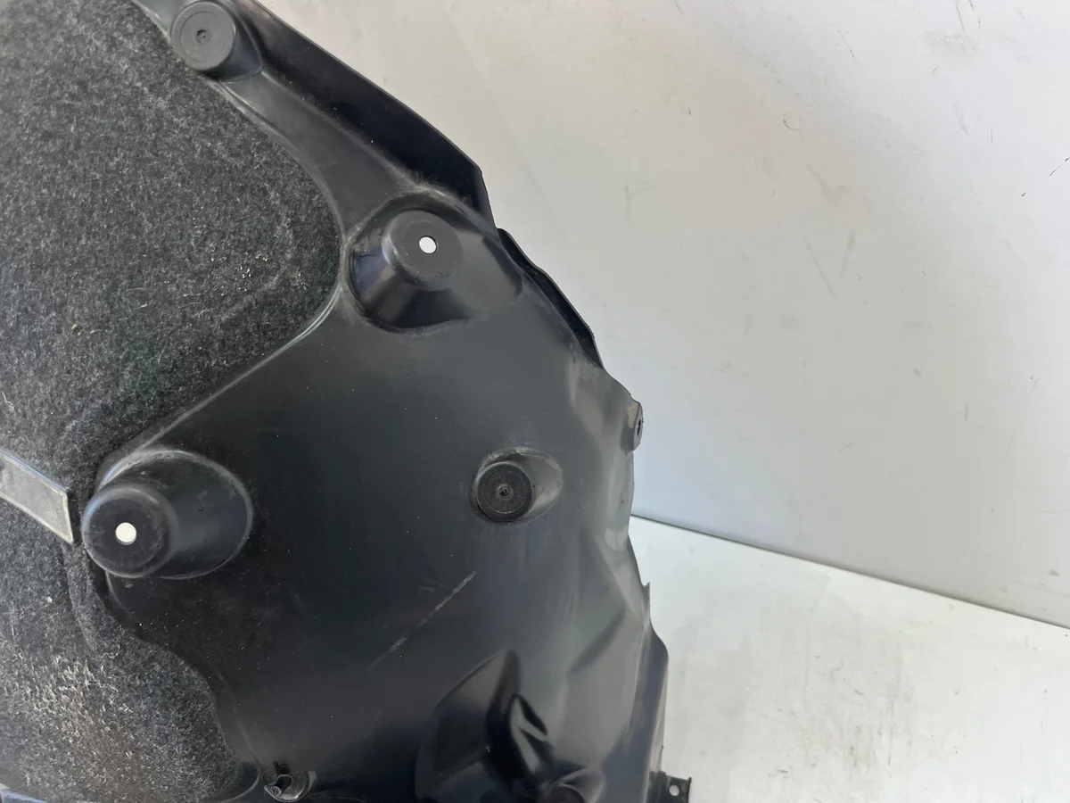 BMW 5 G60 G61 Passage de roue gauche image 4