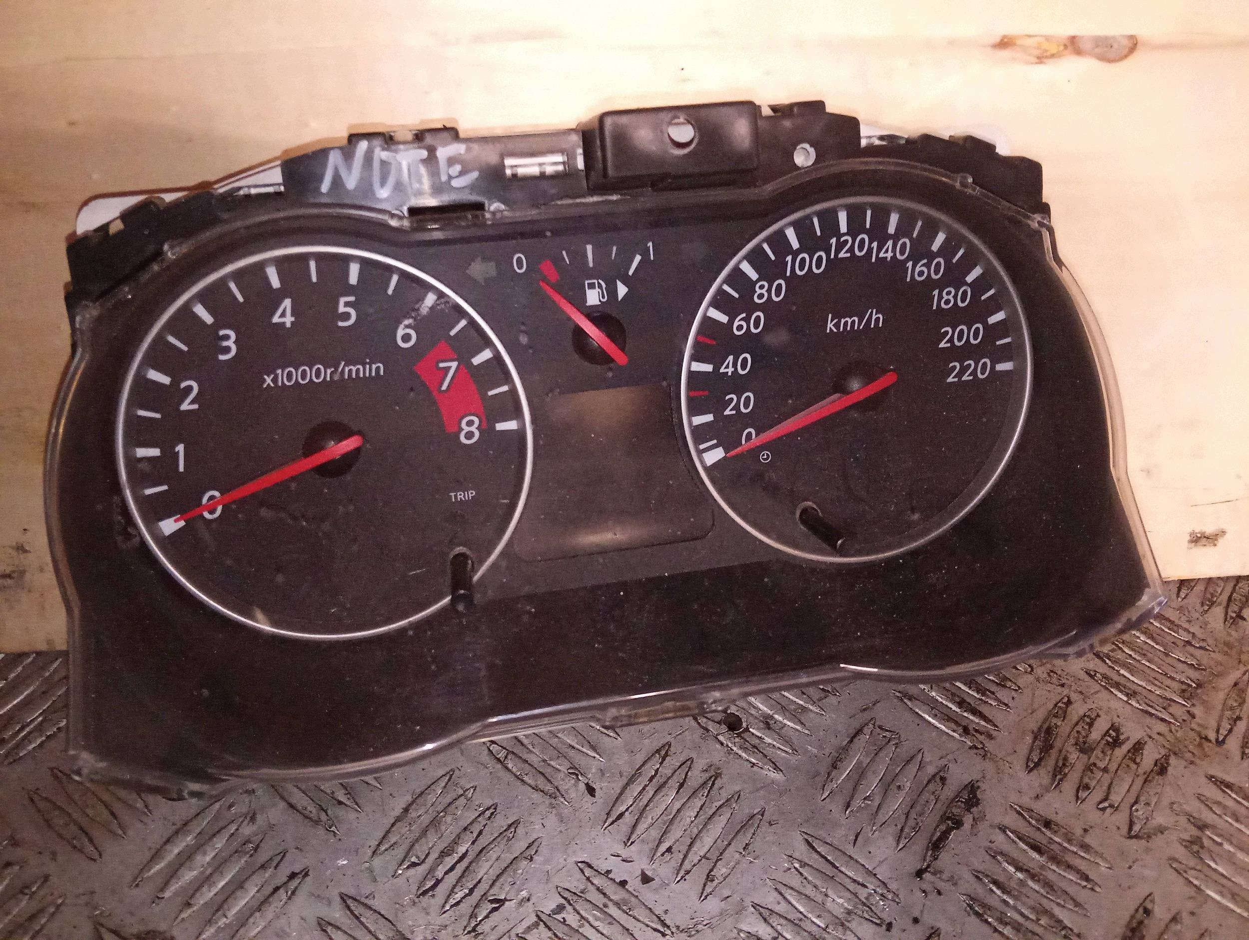 Nissan Note 1.4 16V mittari (E11) BH10A image 2