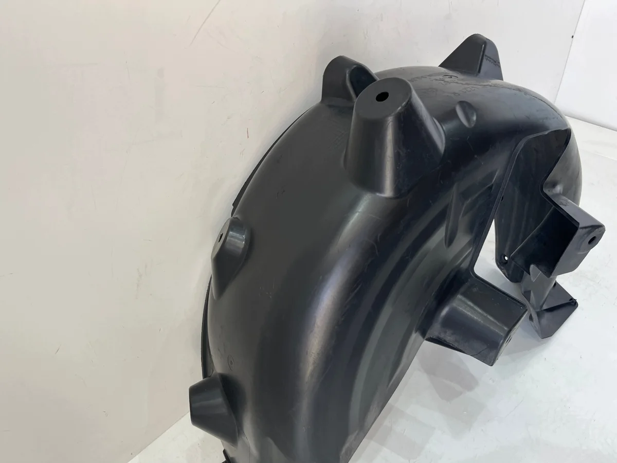 Renault Captur II Bakre Skärmkant Höger image 3