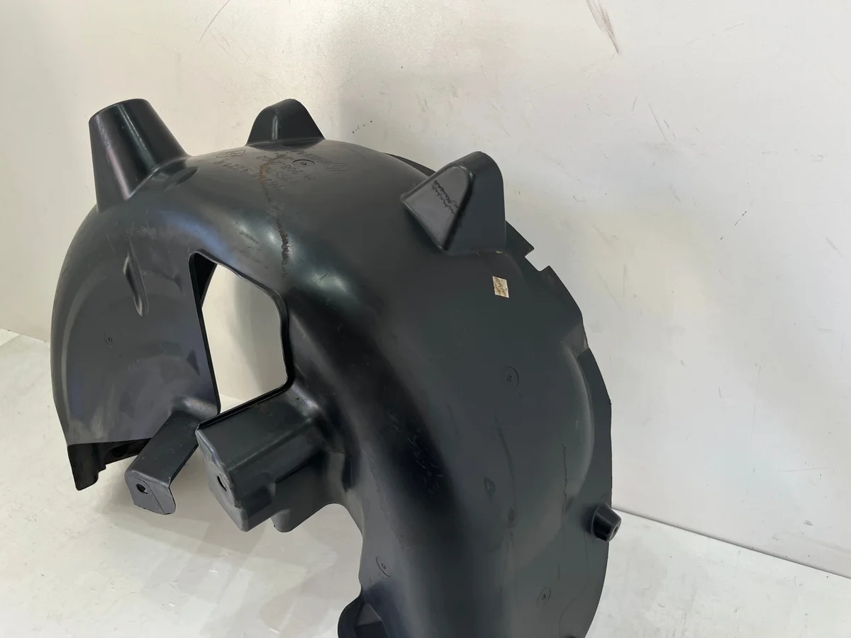 Renault Captur II Bakre Skärmkant Höger image 5