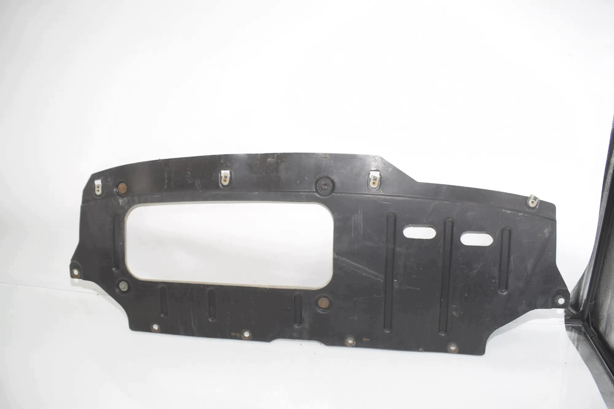 Pohjapanssari BMW i3 (I01) 51757305661