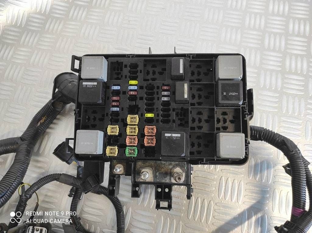 Boîtier de fusibles Ford Transit BK2T-14A175-AA image 3