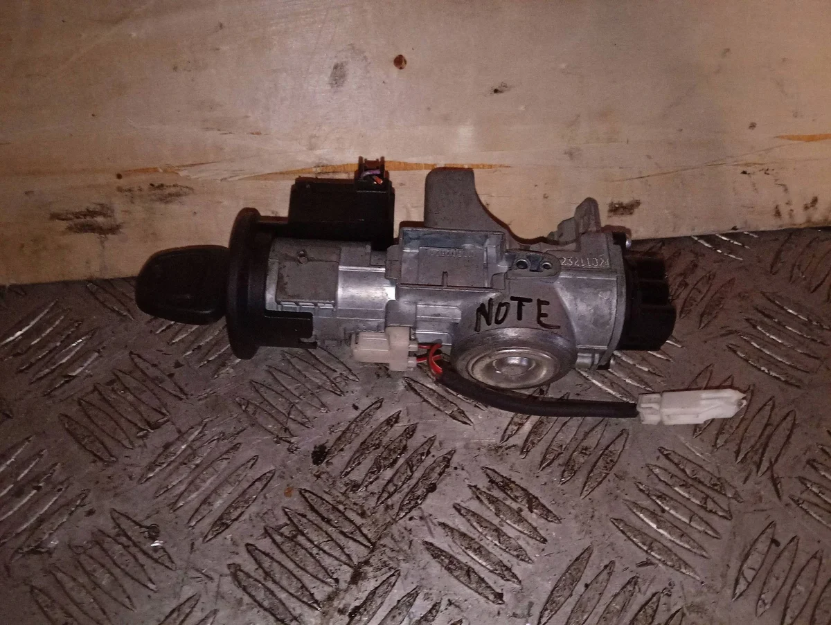 Used Ignition Switch Nissan OE 28590AX600