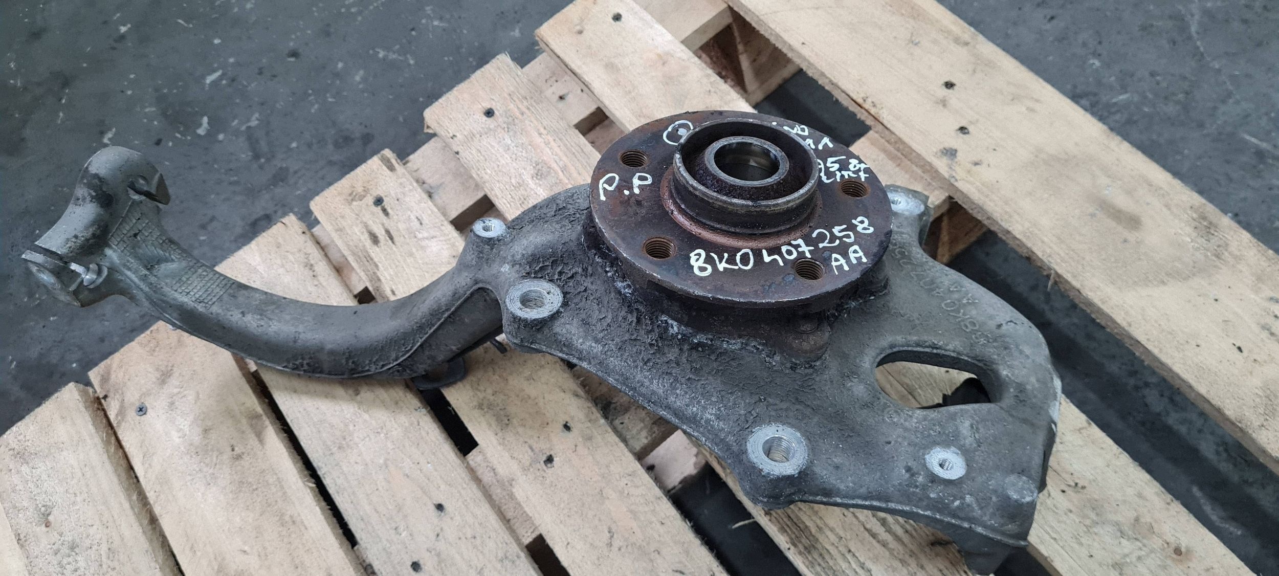 Audi 4G0407254 A Pivot de fusée, suspension image 2