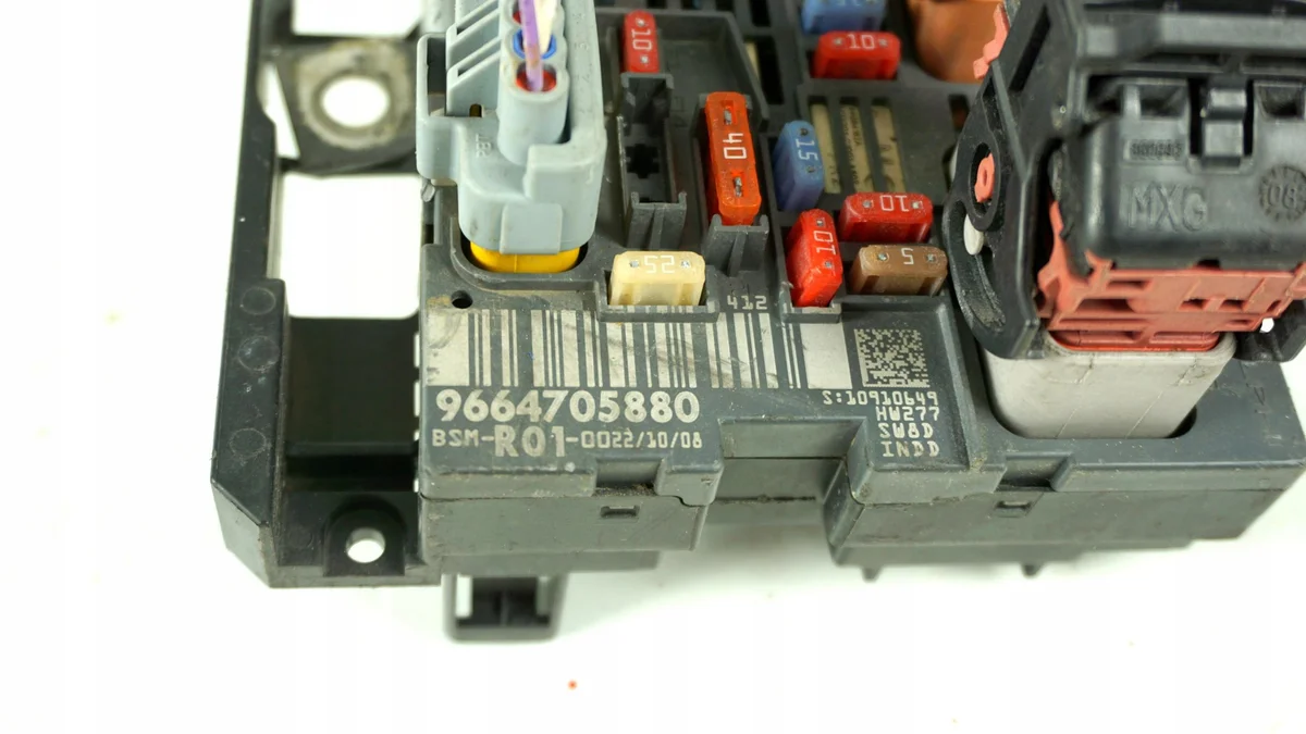 Zekeringkast BSM Citroen C4 Picasso 9664705880 image 4
