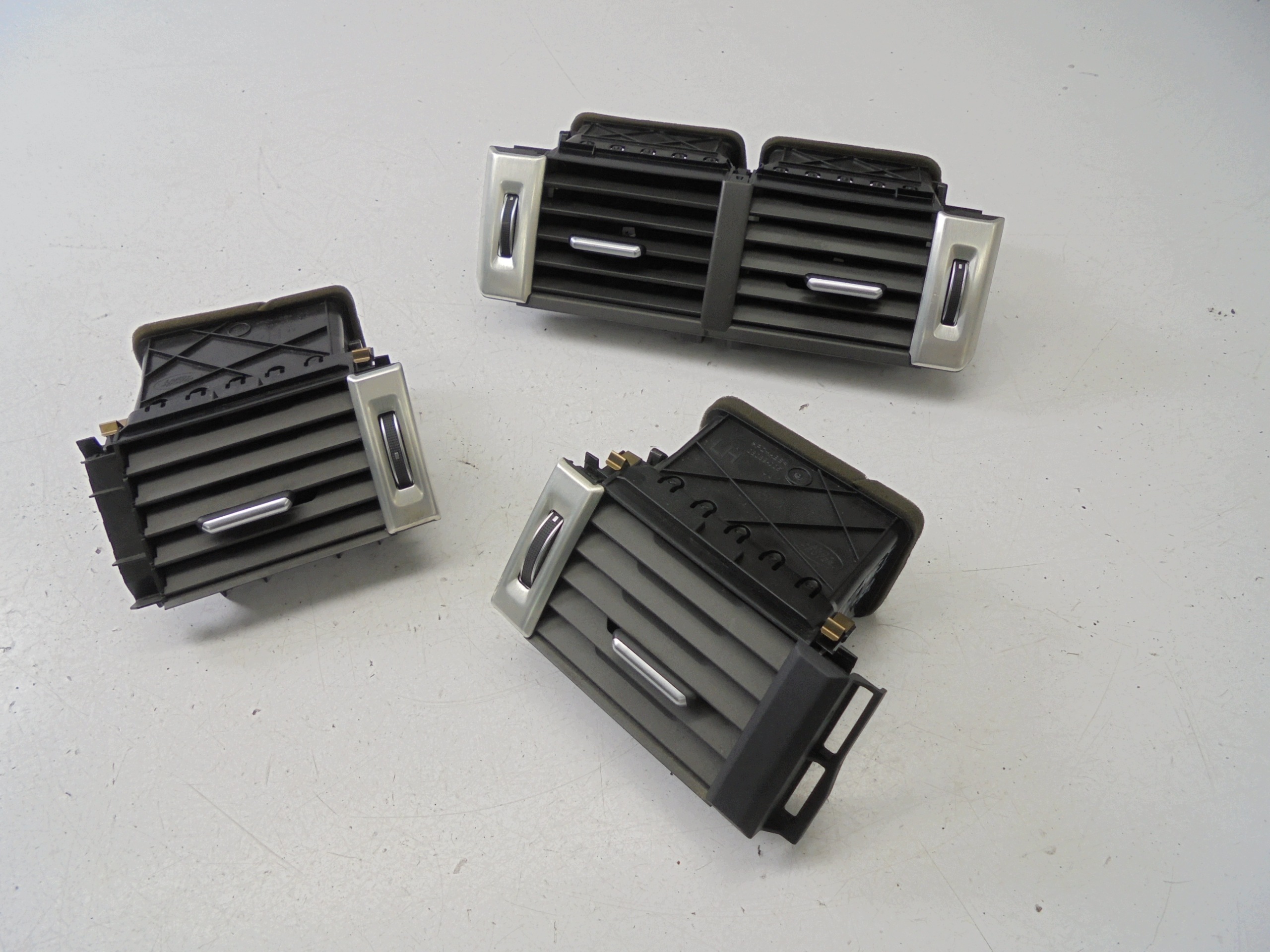 Grille de ventilation Range Rover Evoque L538 occasion image 2