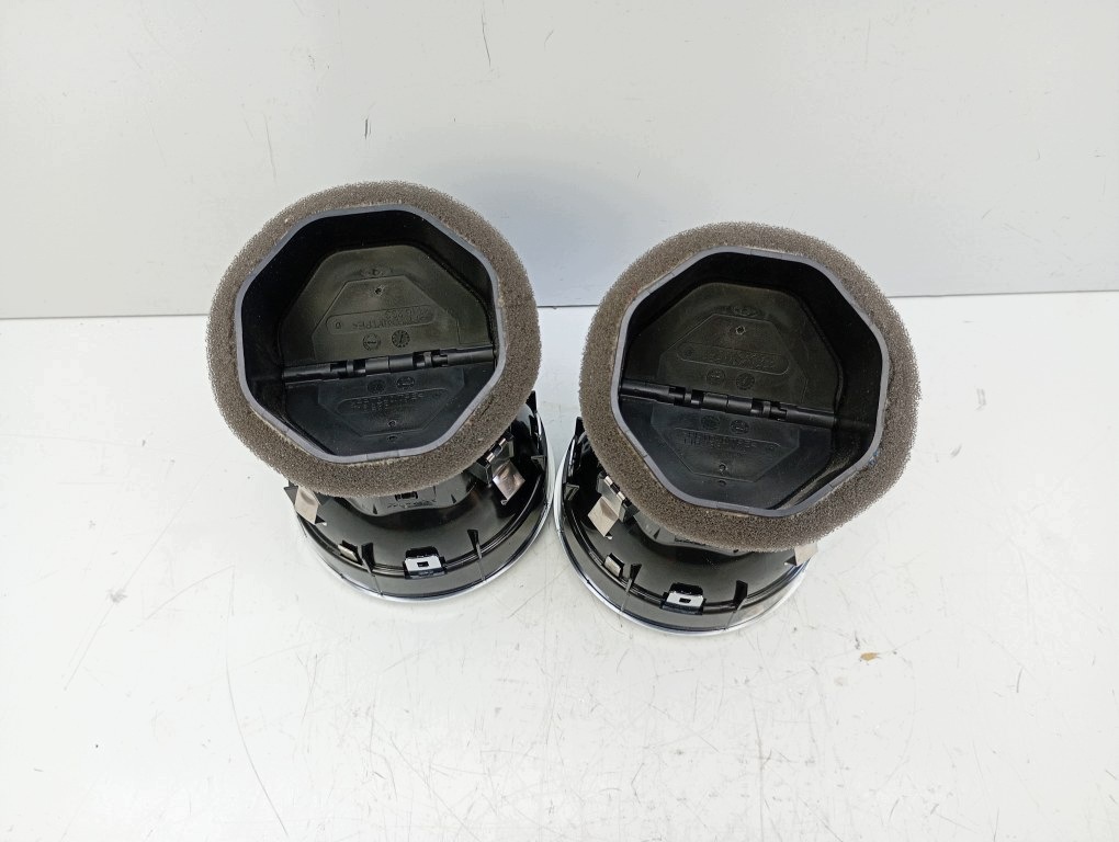 Grille de ventilation Mercedes Sprinter W907 A9108303501 image 3