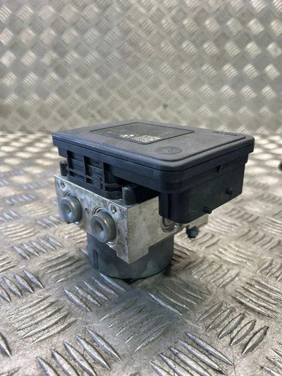 ABS Pumpe 2.0D BMW F30 F31 LIFT 6881173
