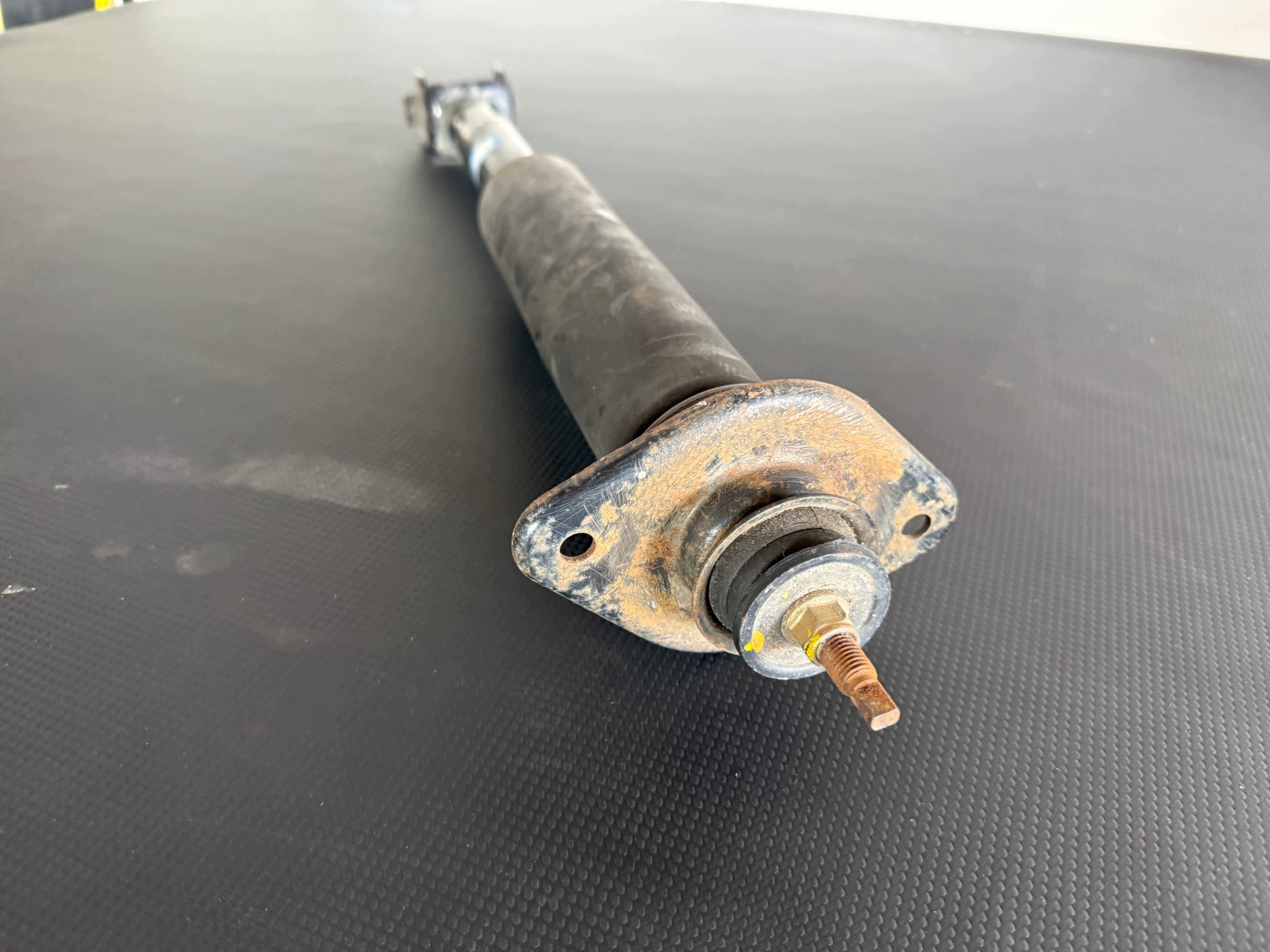 Rear Shock Absorber Nissan 350Z 56210CD701 TP Used