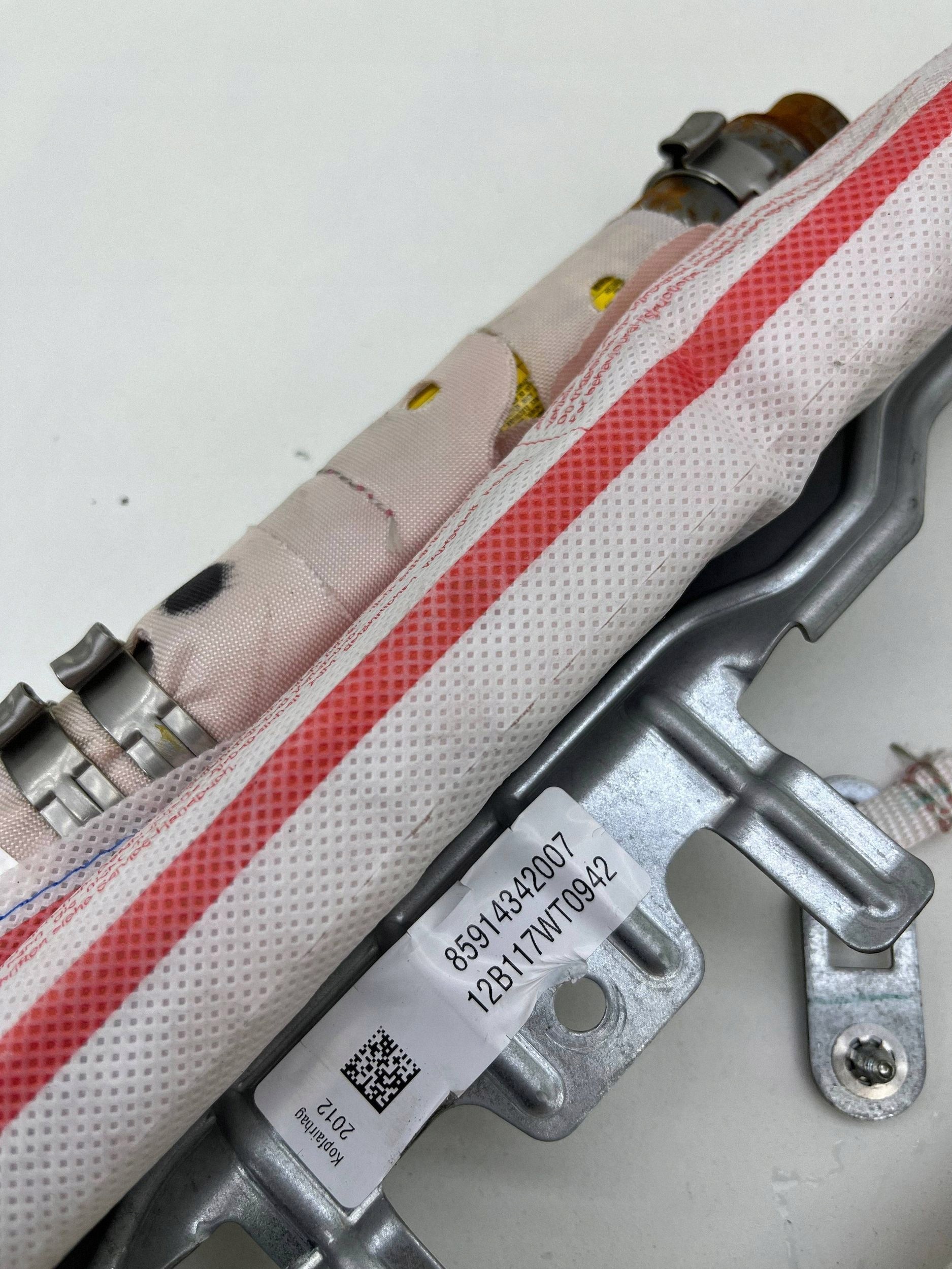 BMW 5 F11 Ilmatyyny verho oikea 9143420