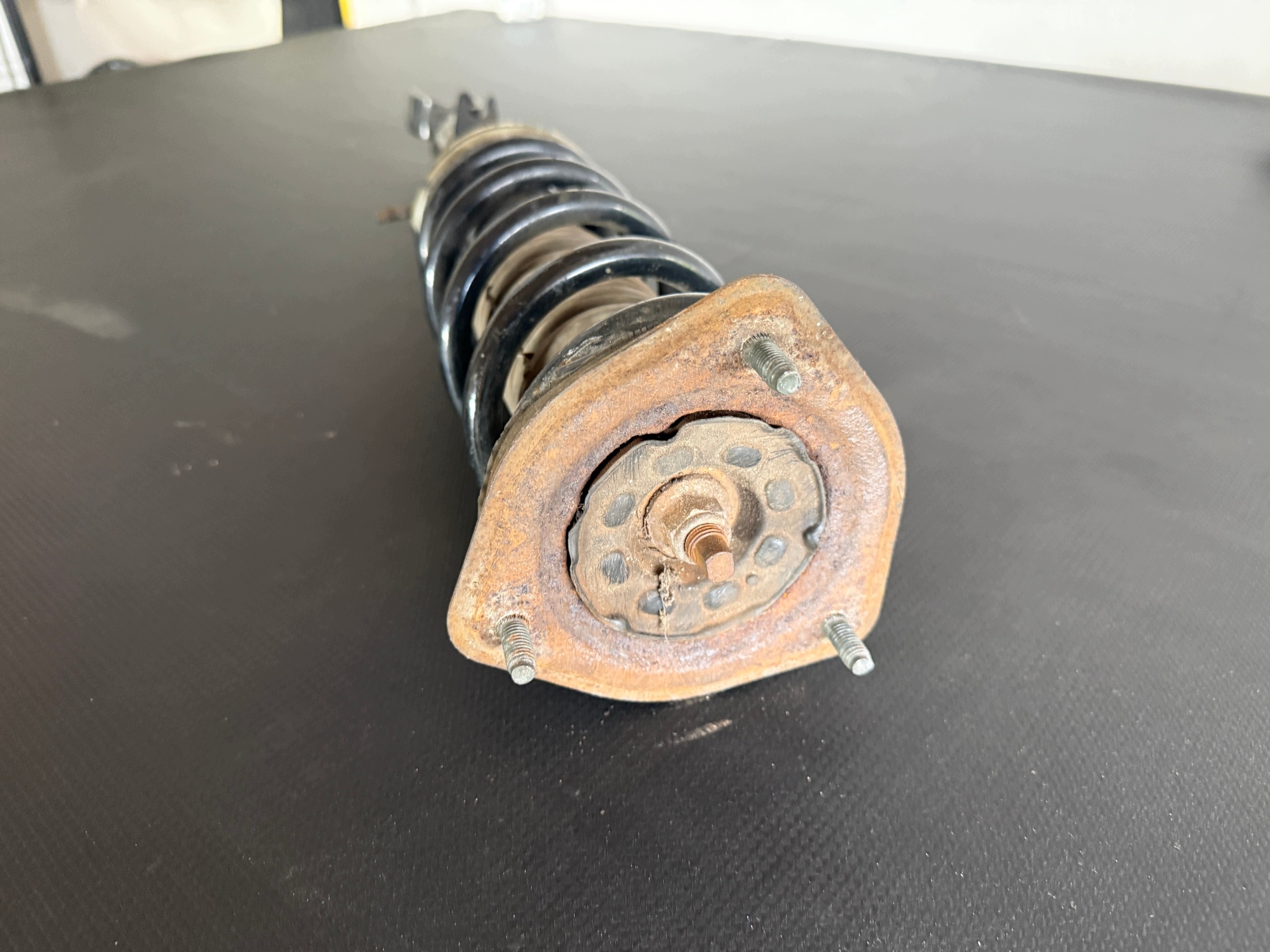 Front Shock Absorber Nissan 350Z 56110CD701 TP