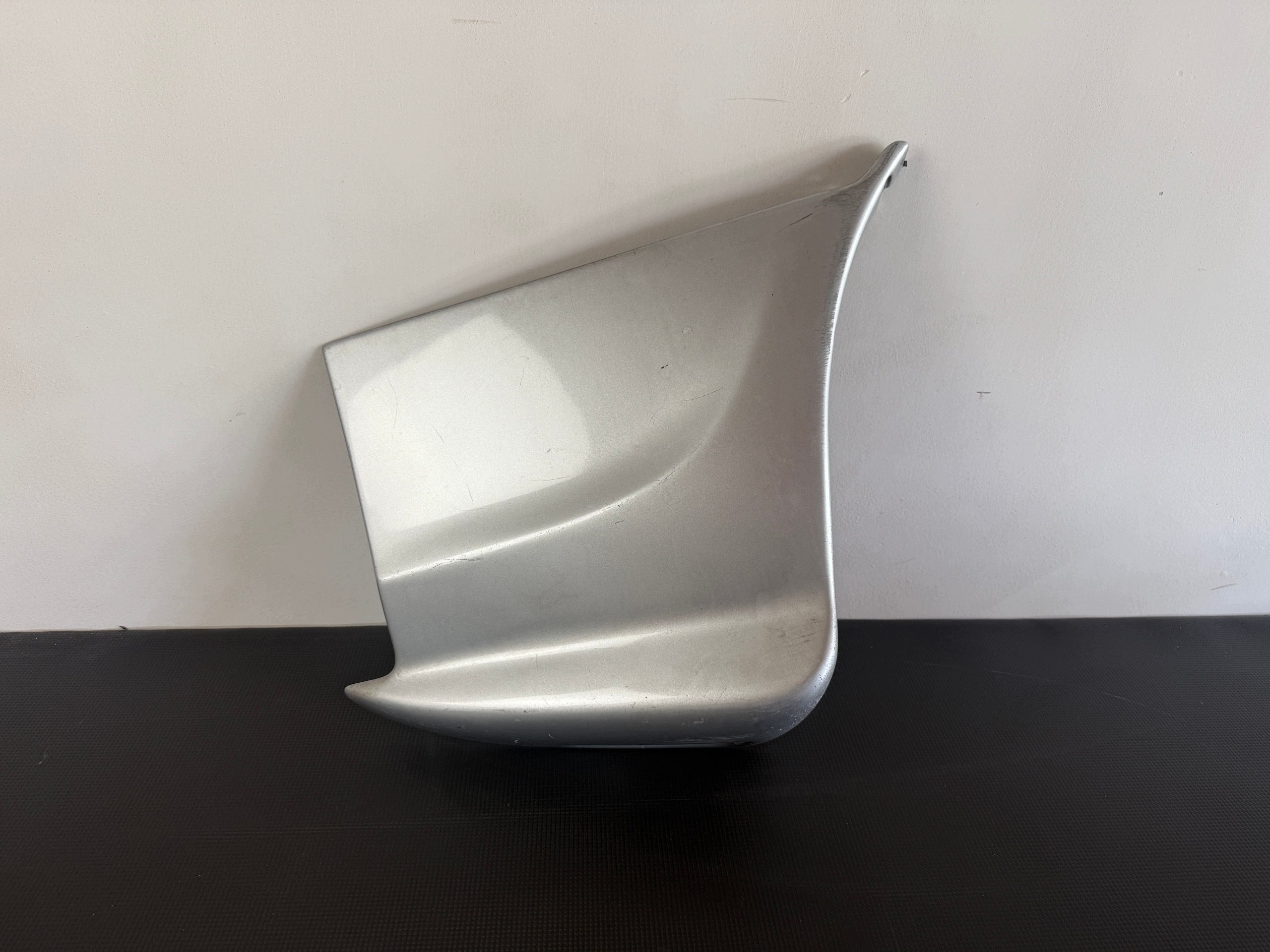 Spoiler bakre höger skärm Toyota Supra MK4