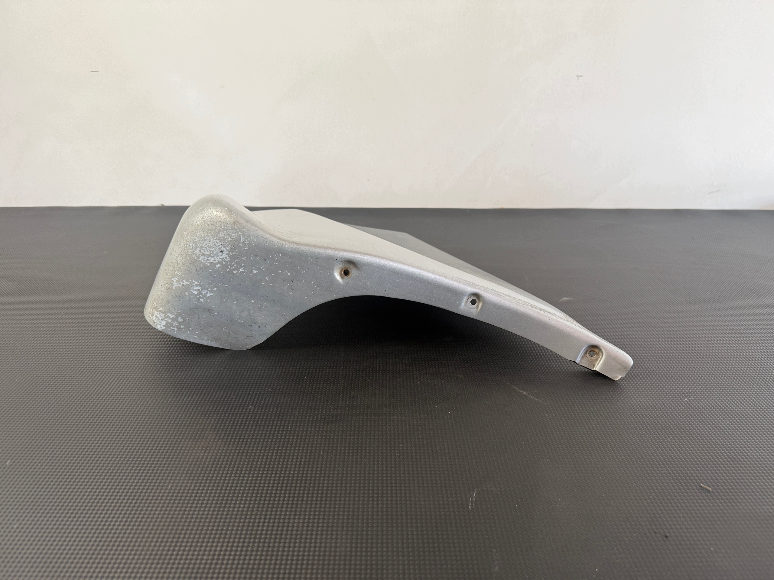Spoiler Guardabarros Trasero Derecho Toyota Supra MK4 image 3