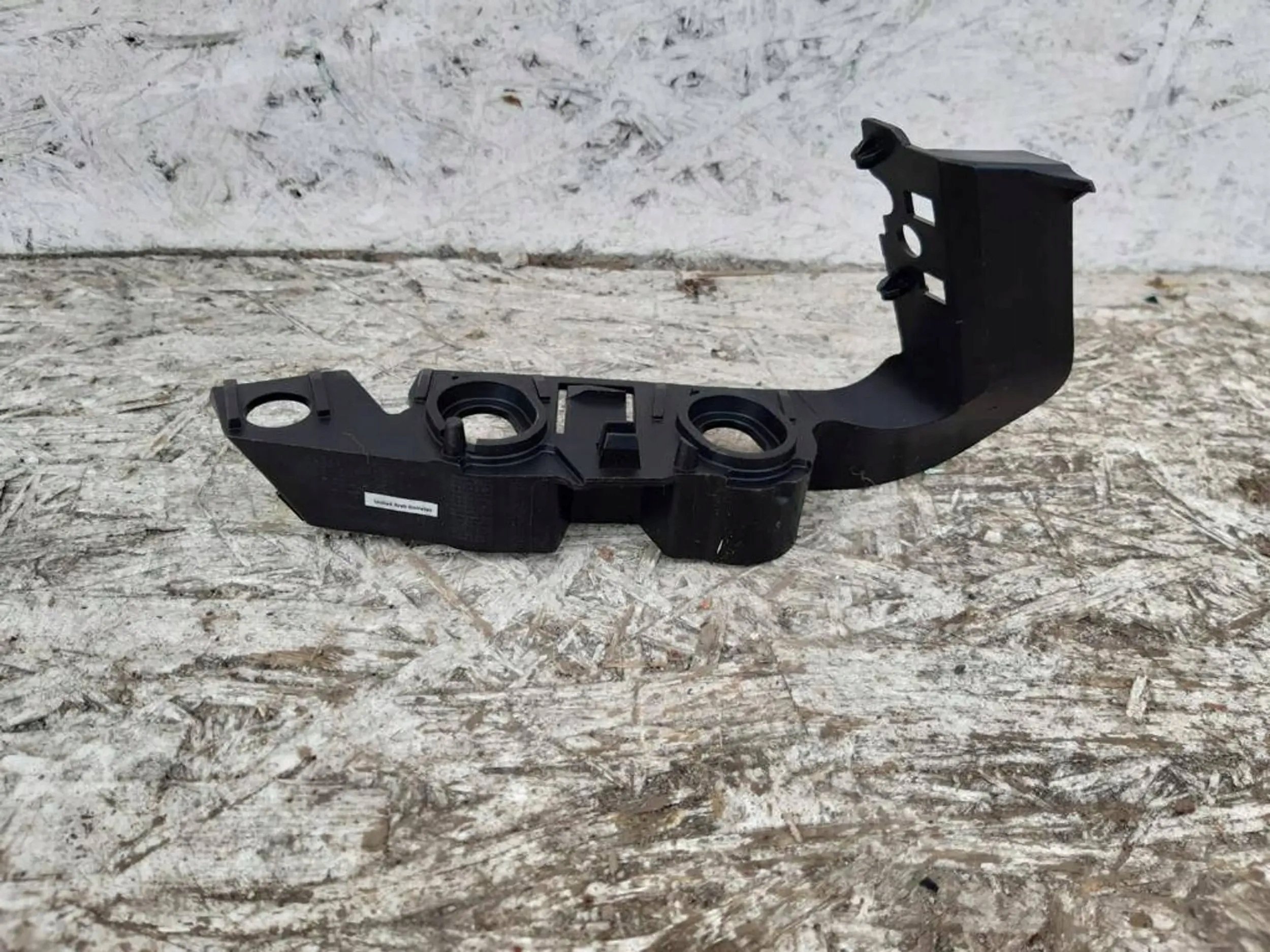 Audi A5 2016 Fixations 8W6807284 image 3