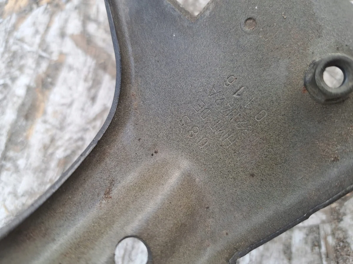VW Passat B8 Support d'aile 3G0821141A image 3