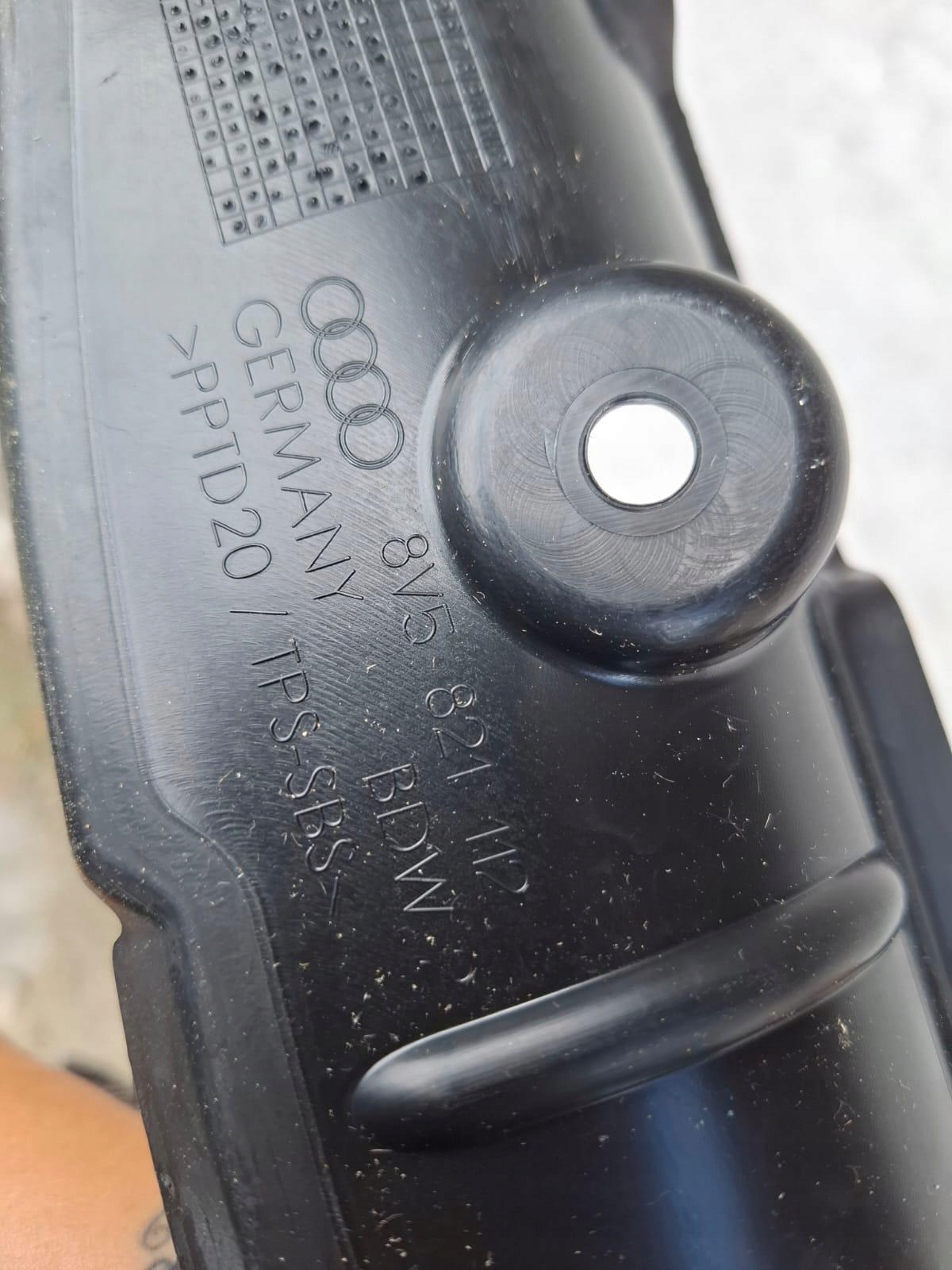 Audi A3 8V 2013-19 Isolamento Guarda-lamas image 3