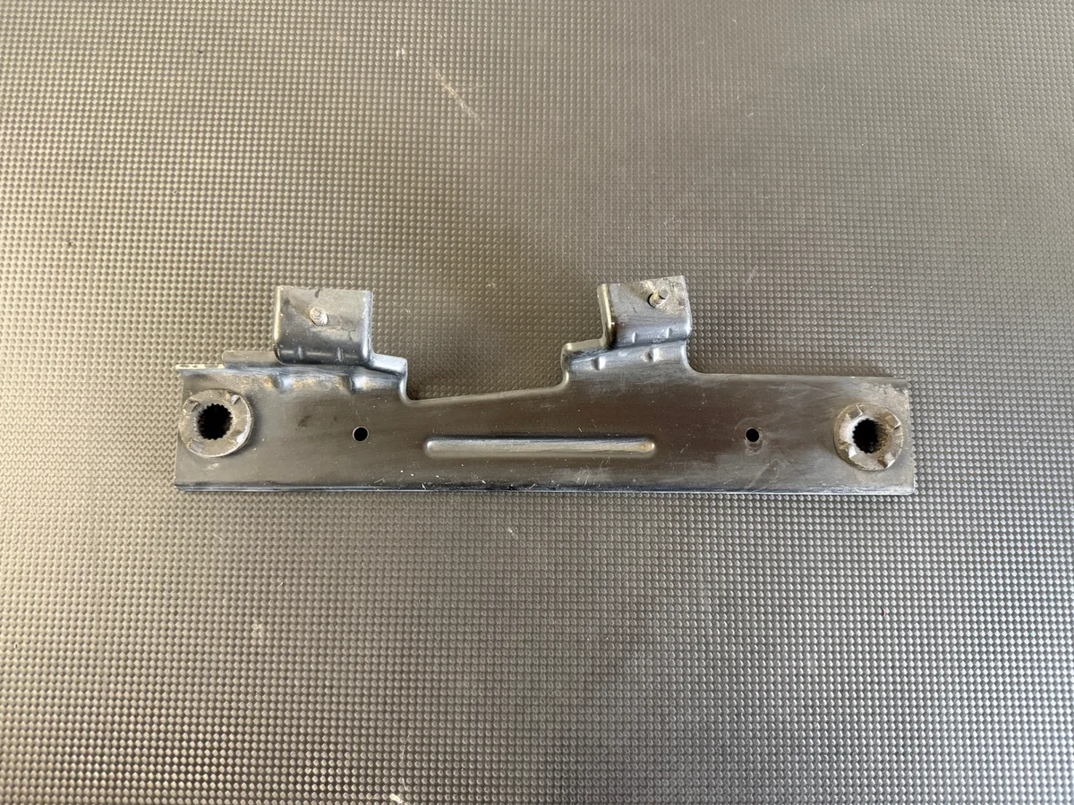 Support radiateur Alfa Giulia Quadrifoglio Gauche