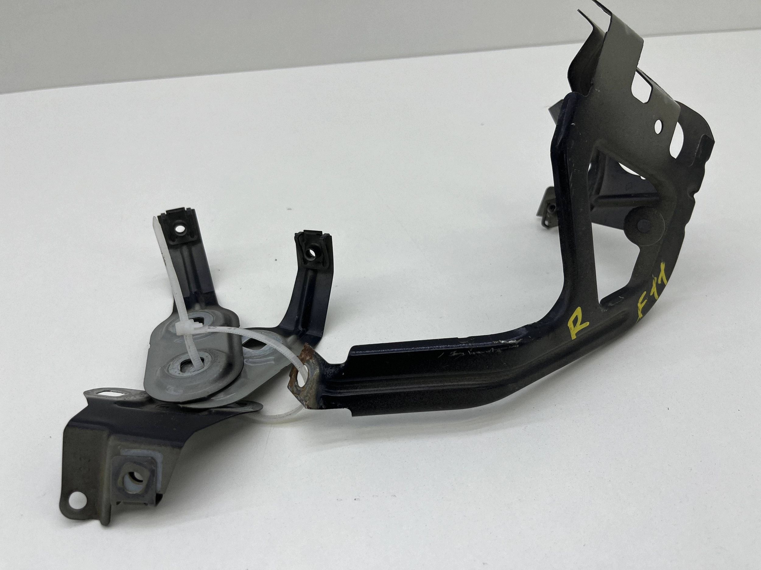 Suporte para-lama BMW 5 F10 F11 416